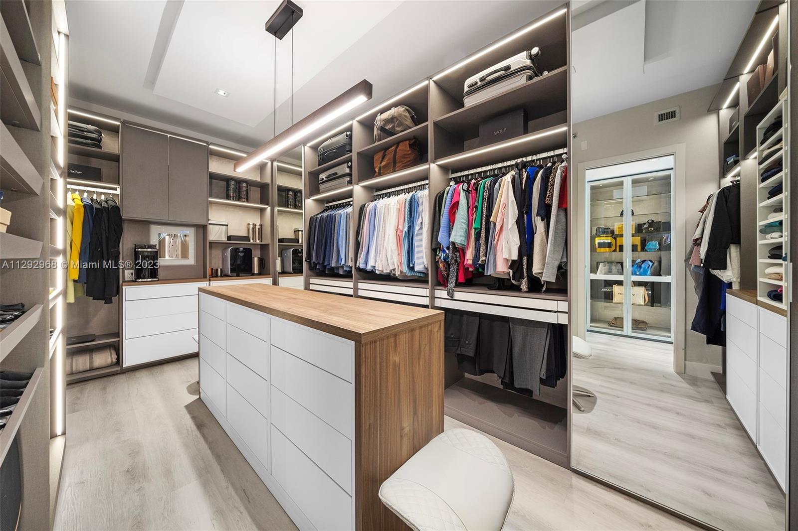 THE RESIDENCES AT THE BAT - Residential