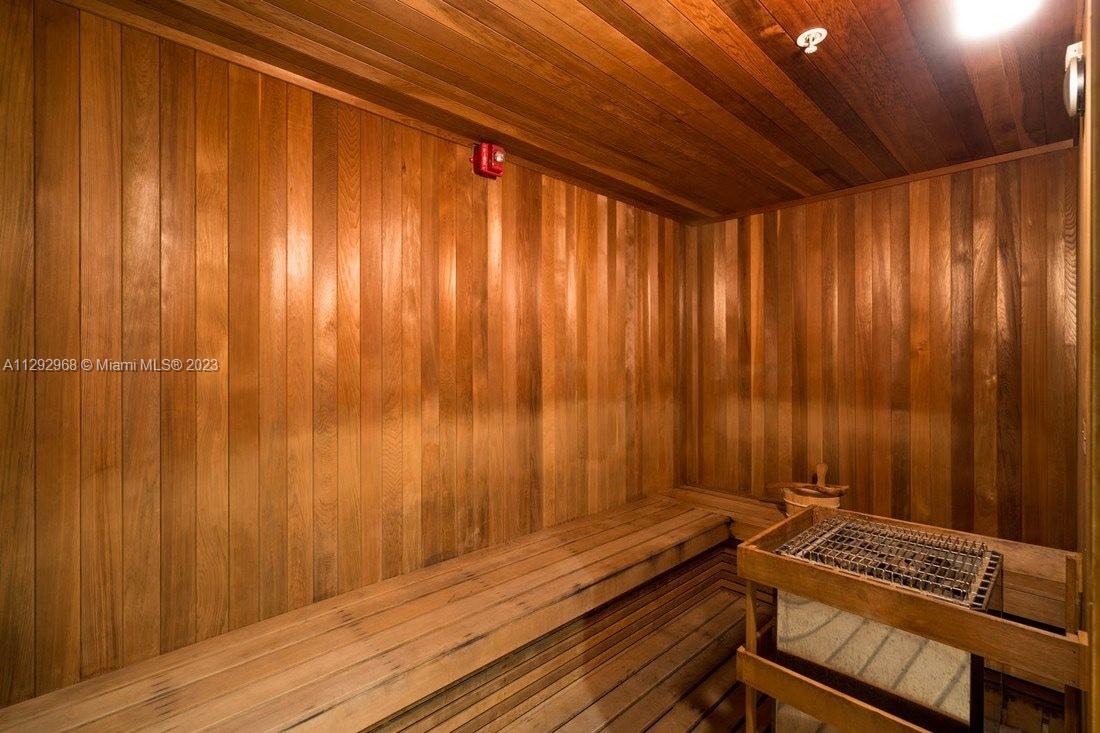 THE RESIDENCES AT THE BAT - Residential