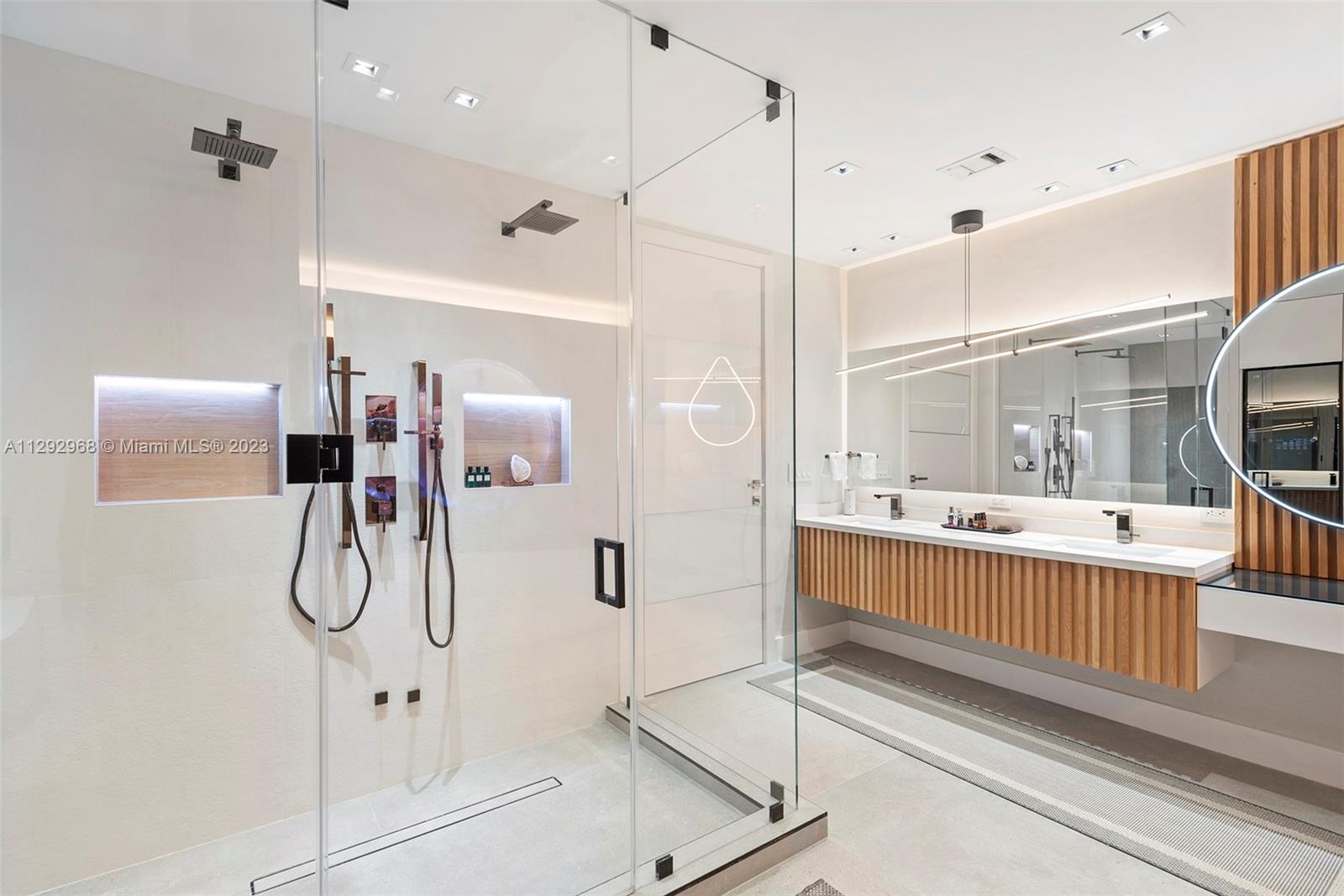 THE RESIDENCES AT THE BAT - Residential