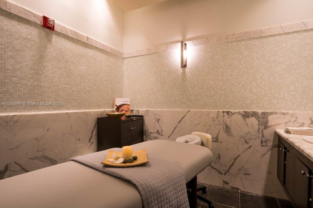 THE RESIDENCES AT THE BAT - Residential