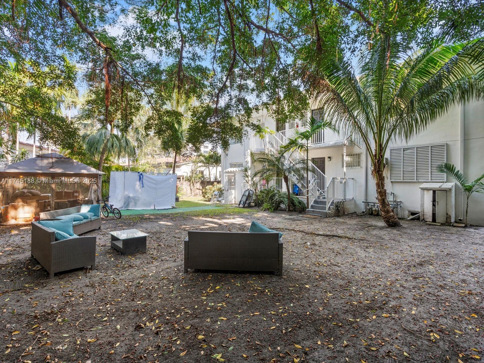 BAY HARBOR ISLAND - Residential Income