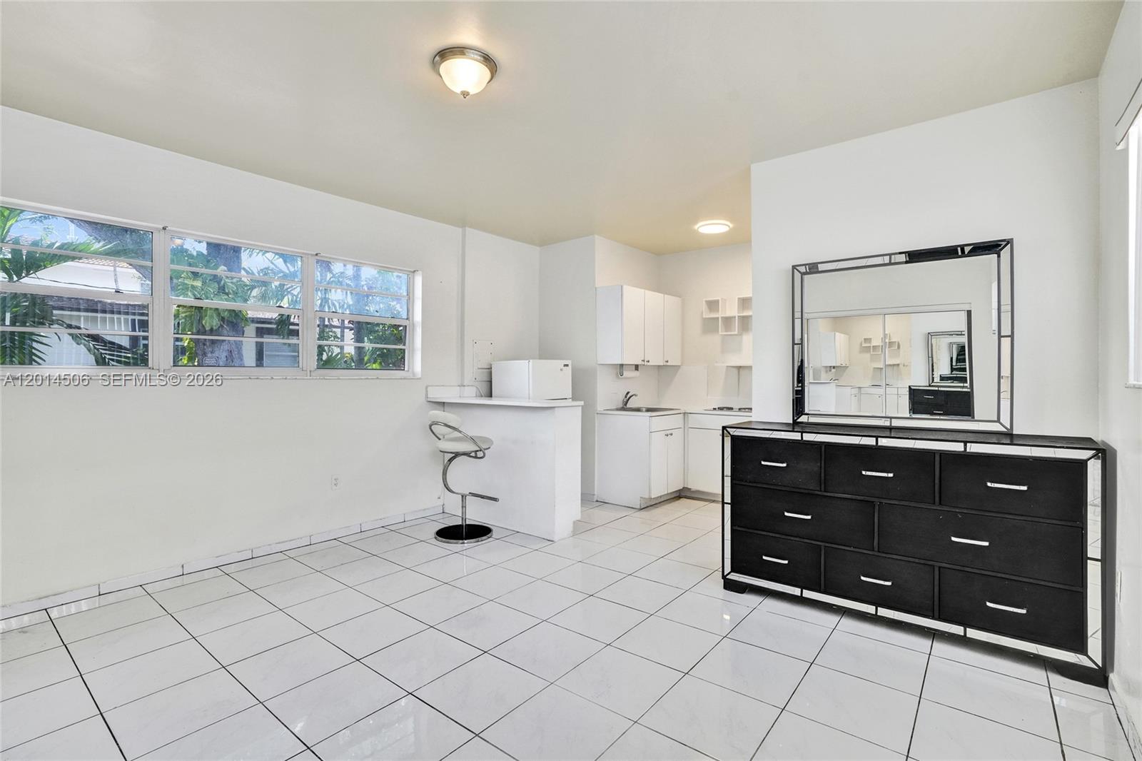 GRAPELAND - Residential Lease