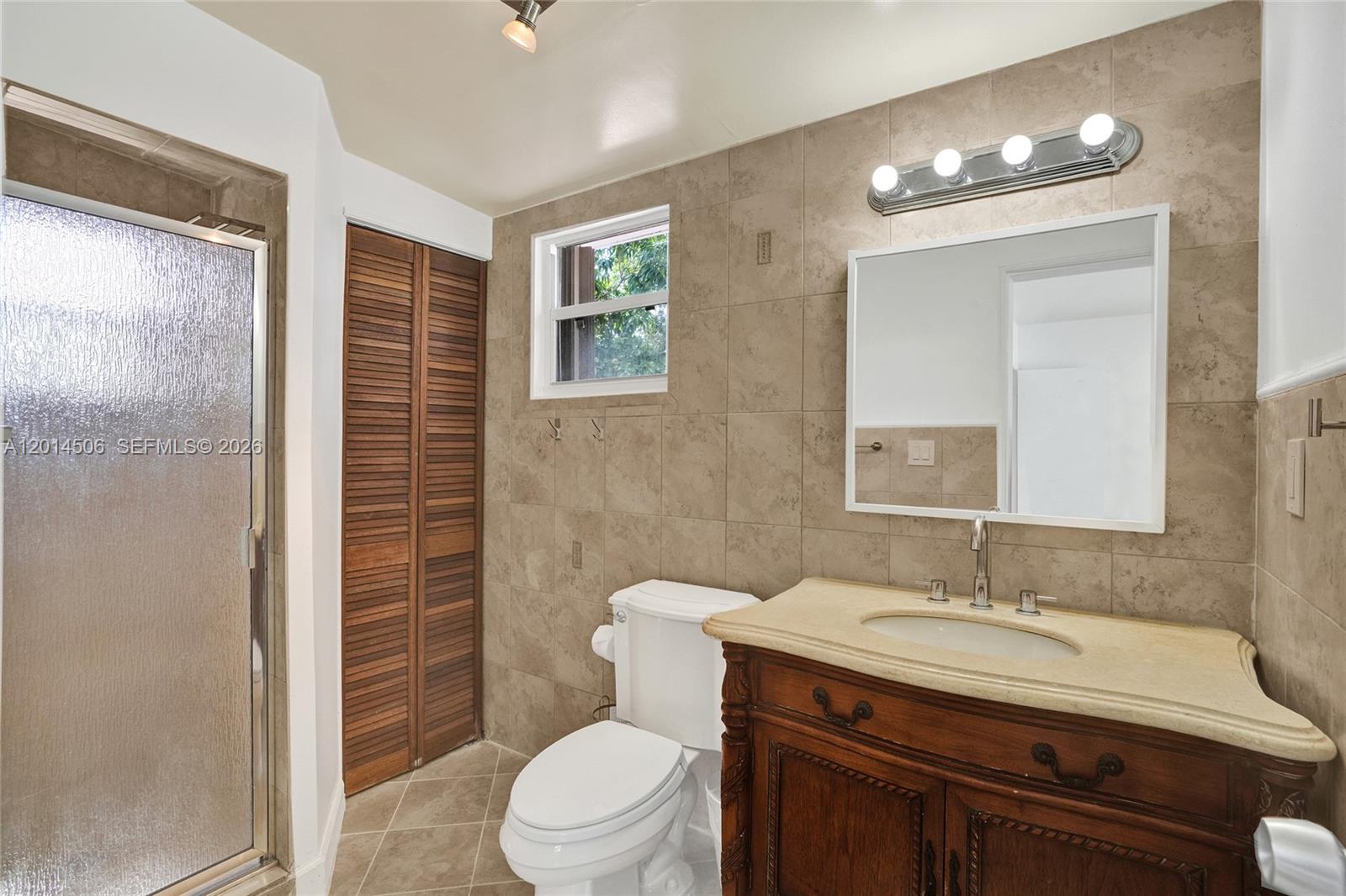 GRAPELAND - Residential Lease