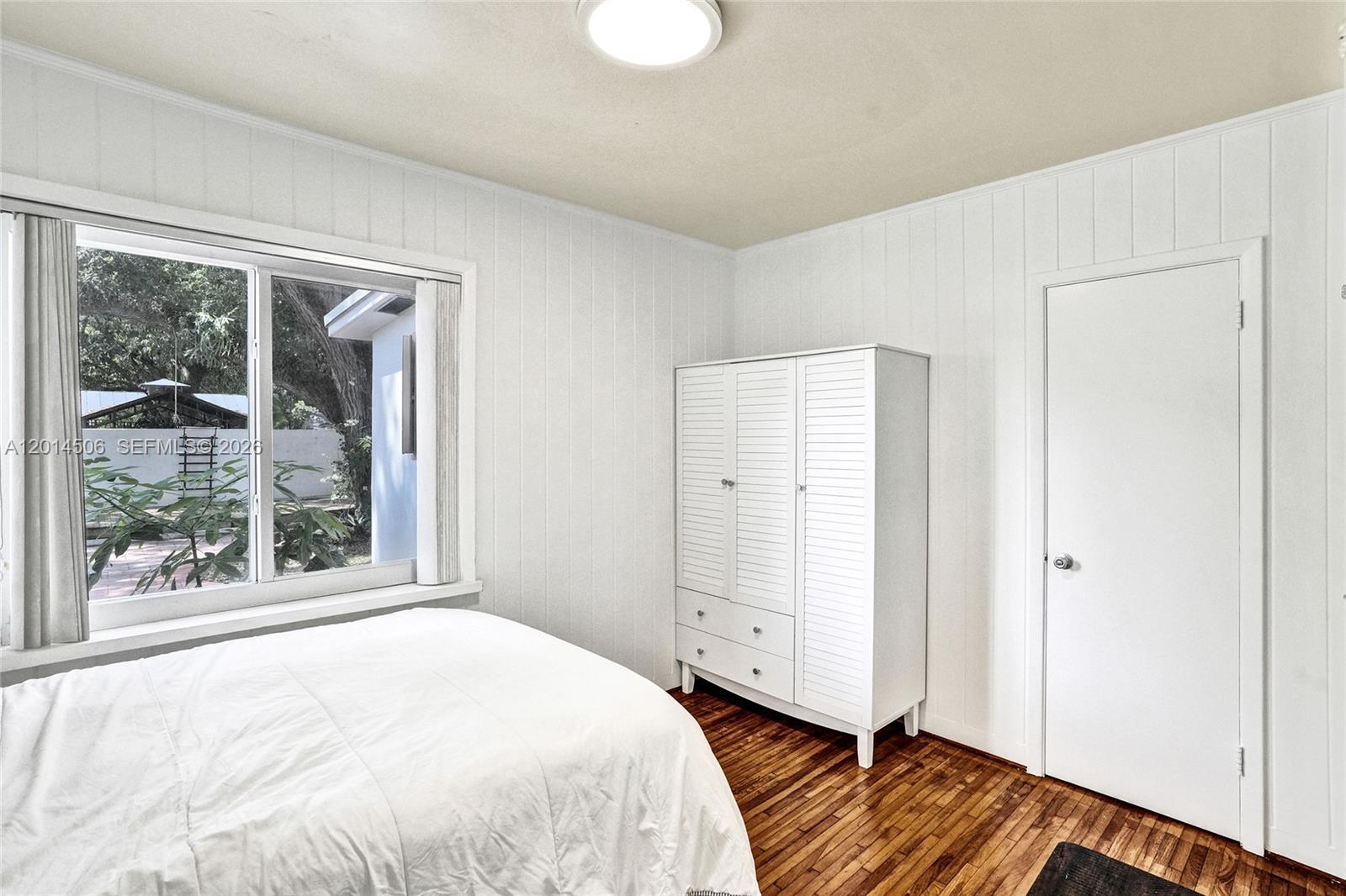 GRAPELAND - Residential Lease