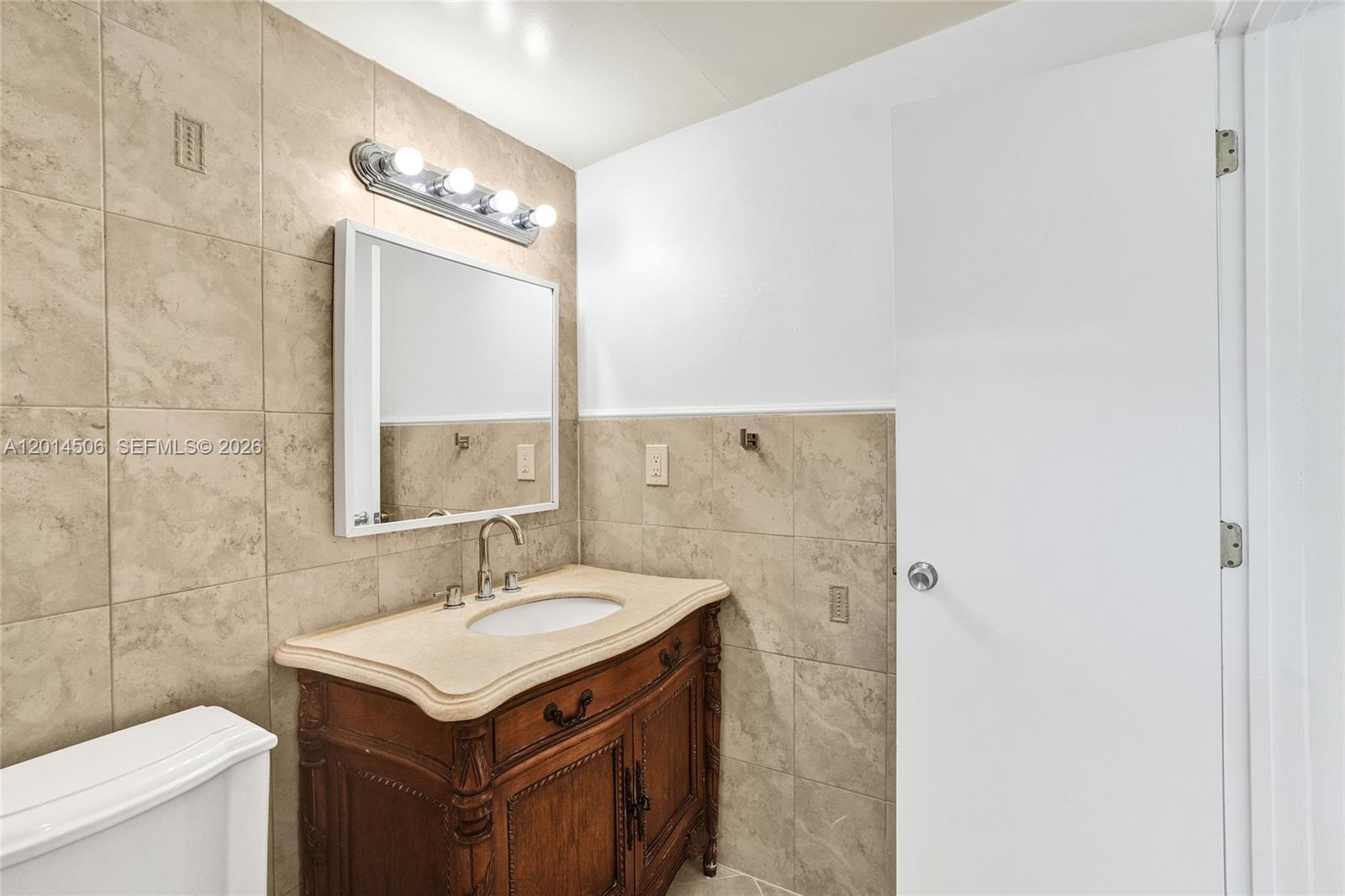 GRAPELAND - Residential Lease