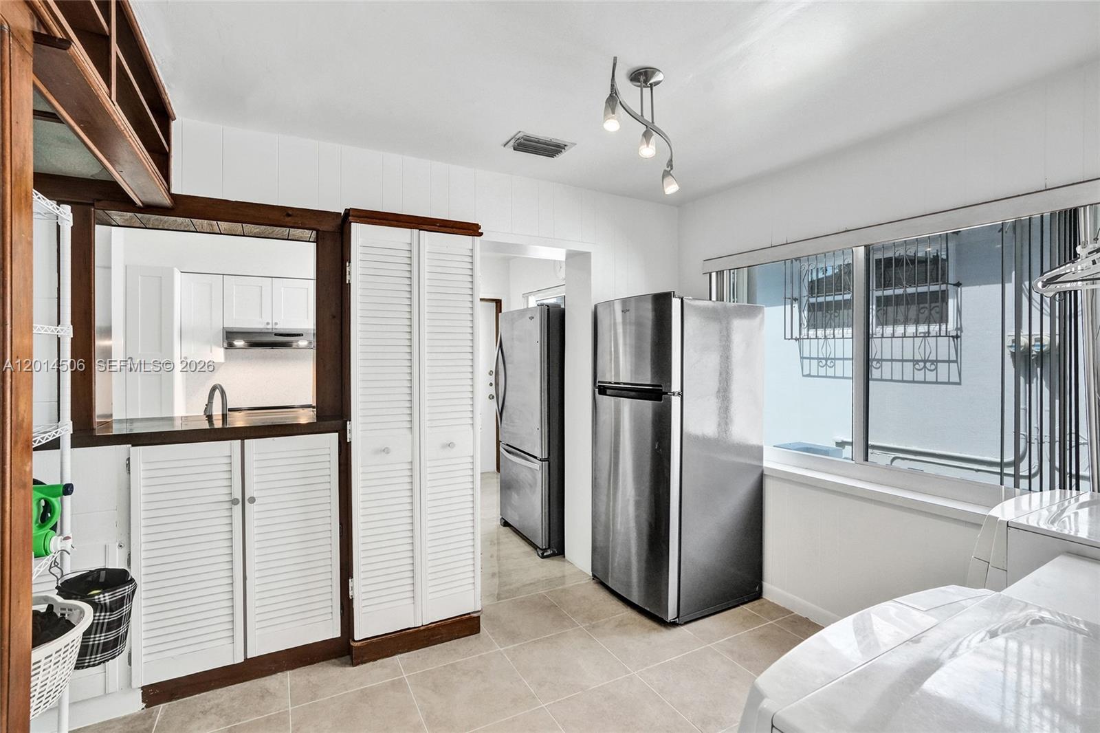 GRAPELAND - Residential Lease