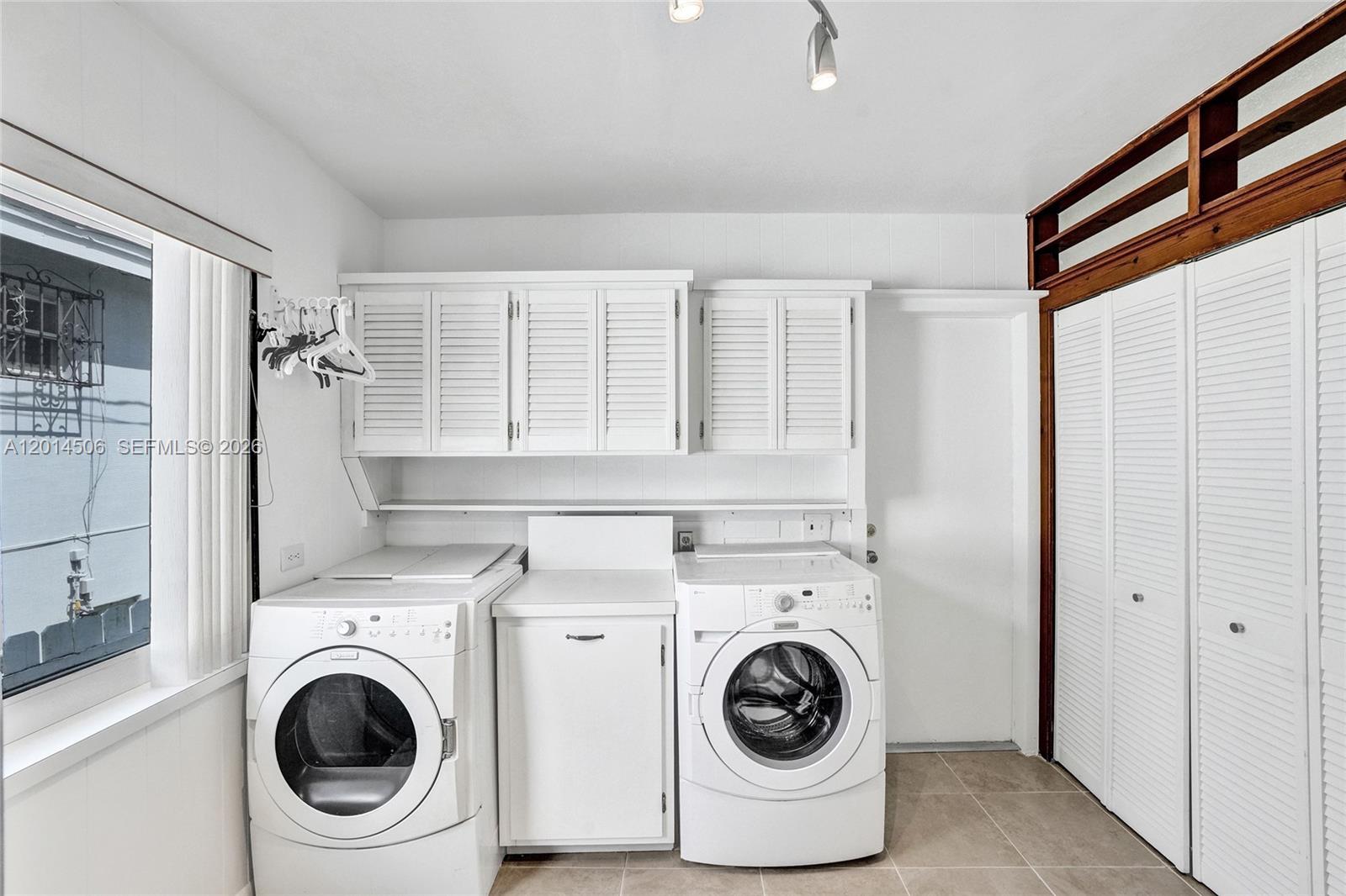 GRAPELAND - Residential Lease