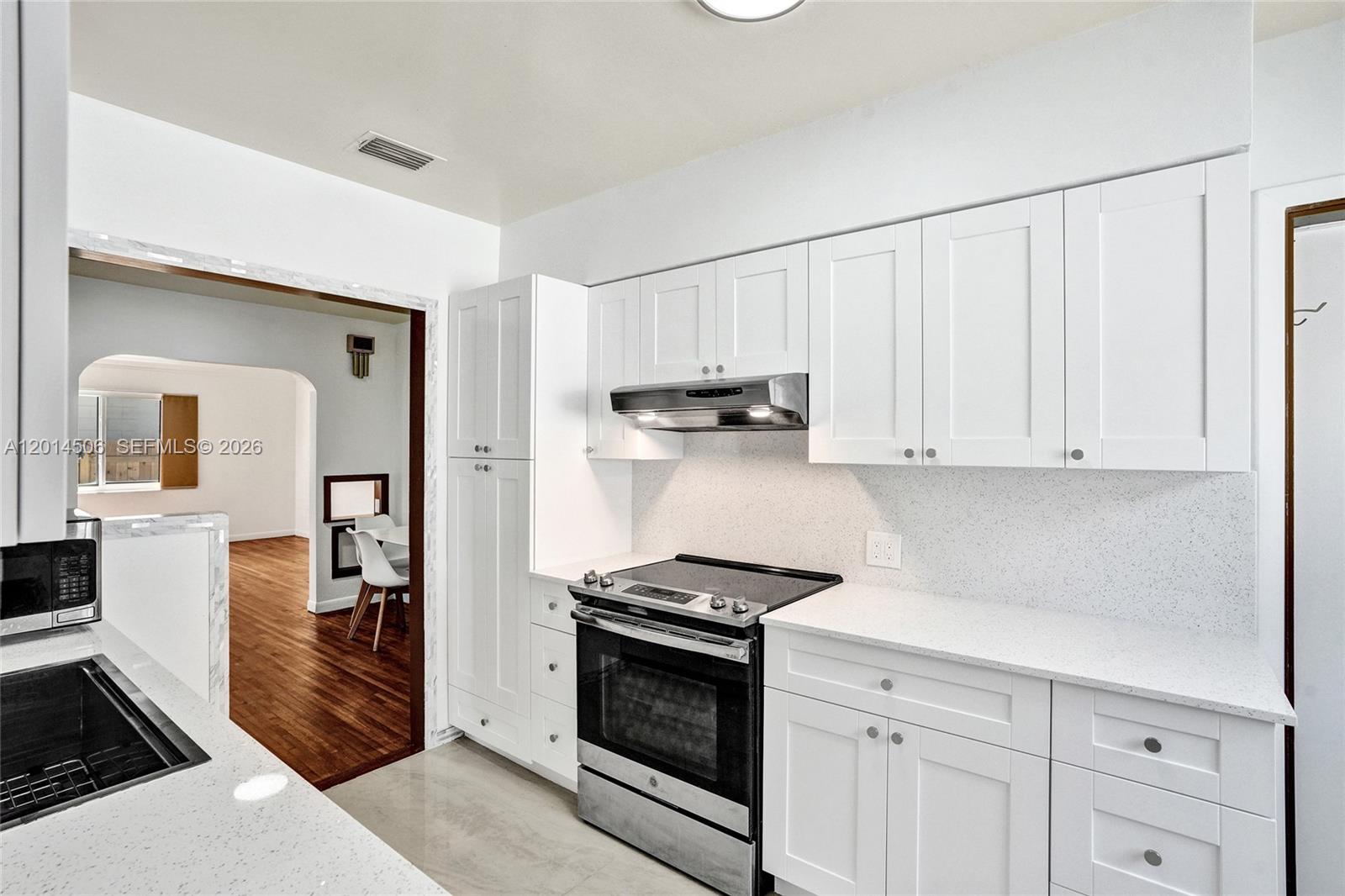GRAPELAND - Residential Lease