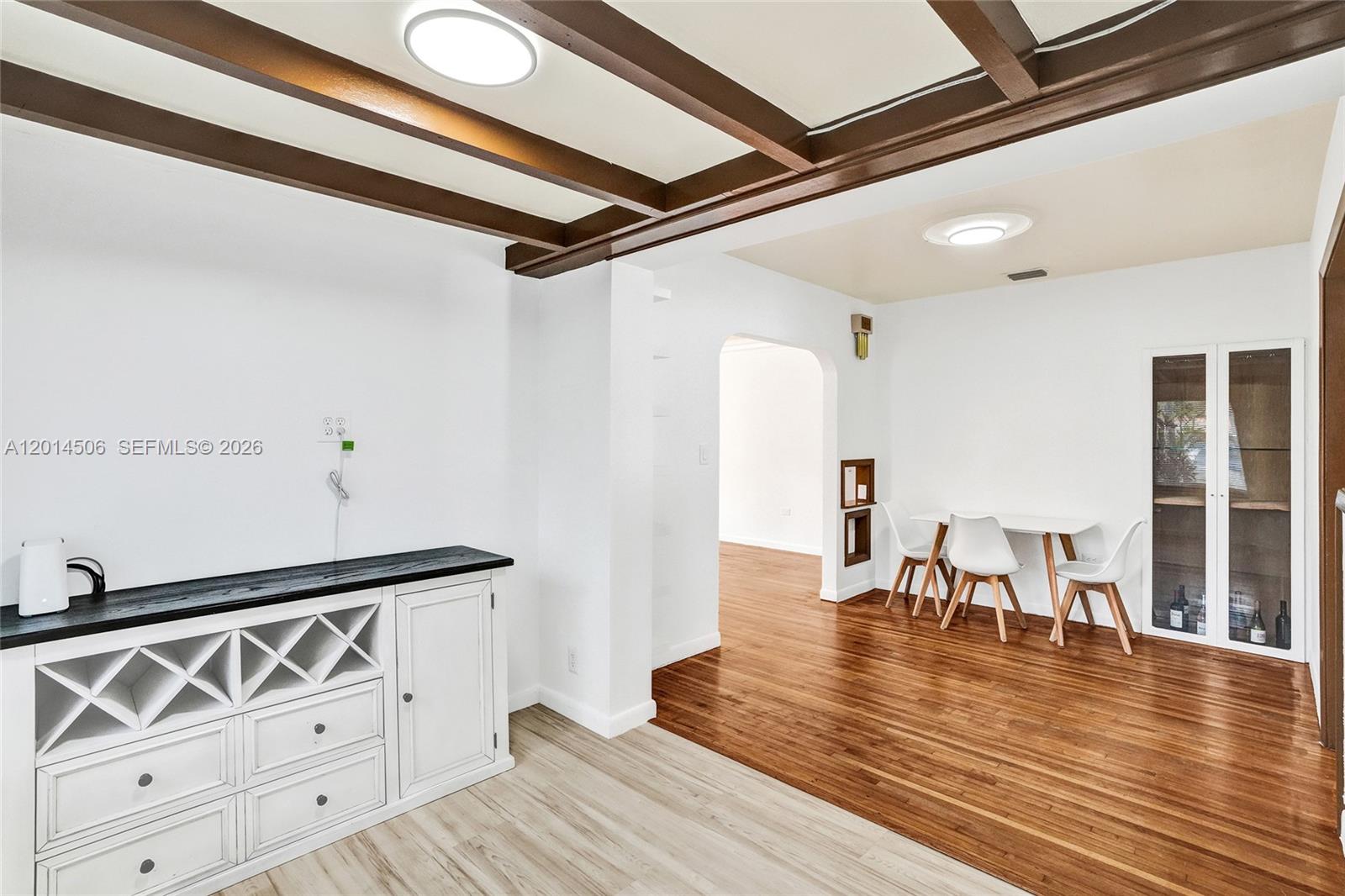 GRAPELAND - Residential Lease
