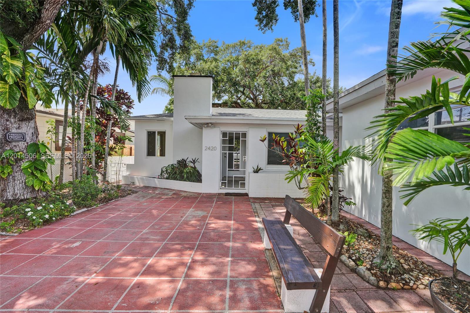 GRAPELAND - Residential Lease