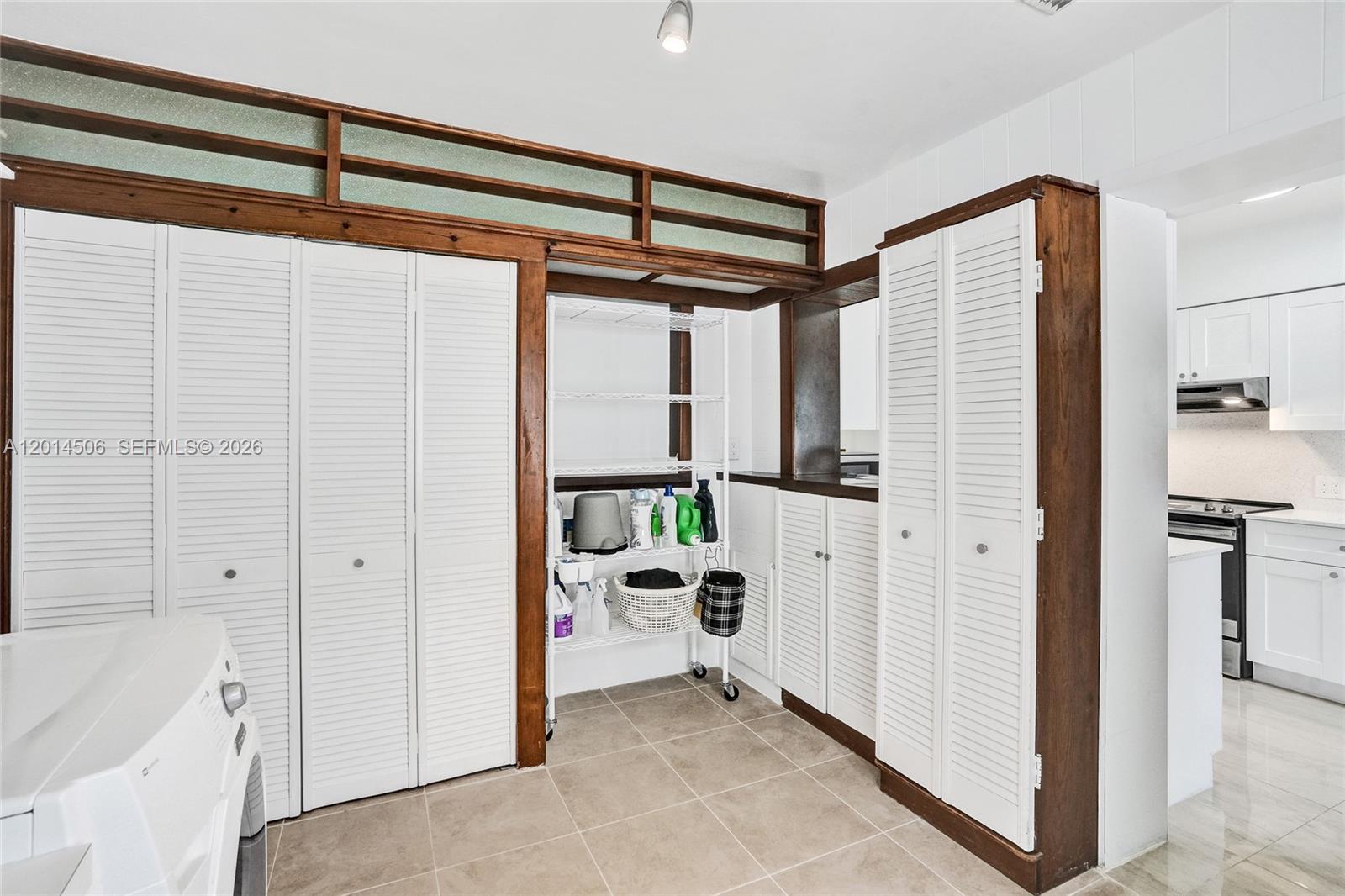GRAPELAND - Residential Lease