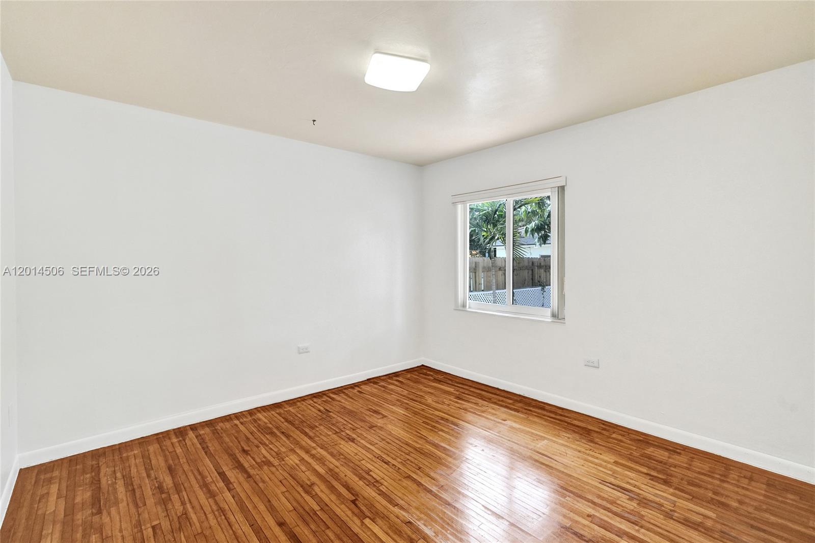 GRAPELAND - Residential Lease