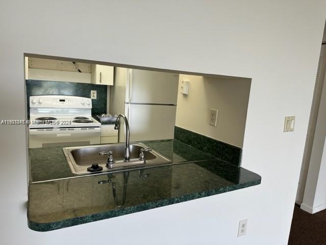 GOLFVIEW CL FONTAINBL PK - Residential Lease