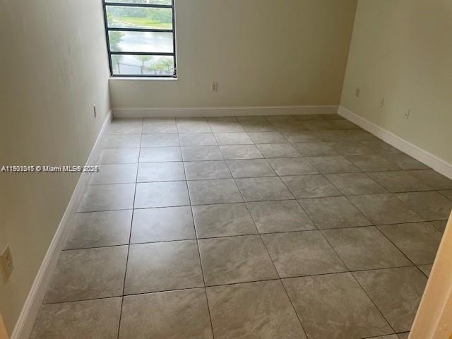 GOLFVIEW CL FONTAINBL PK - Residential Lease