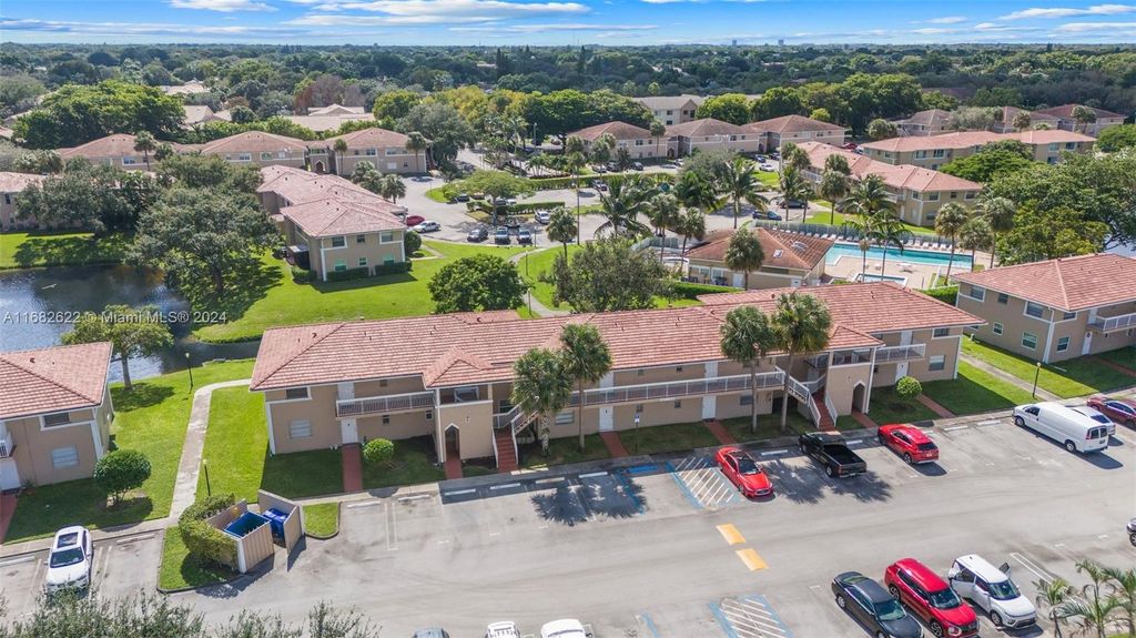 Photo of 10010 Twin Lakes Dr #6-B, Coral Springs, FL 33071 (MLS # A11682622)