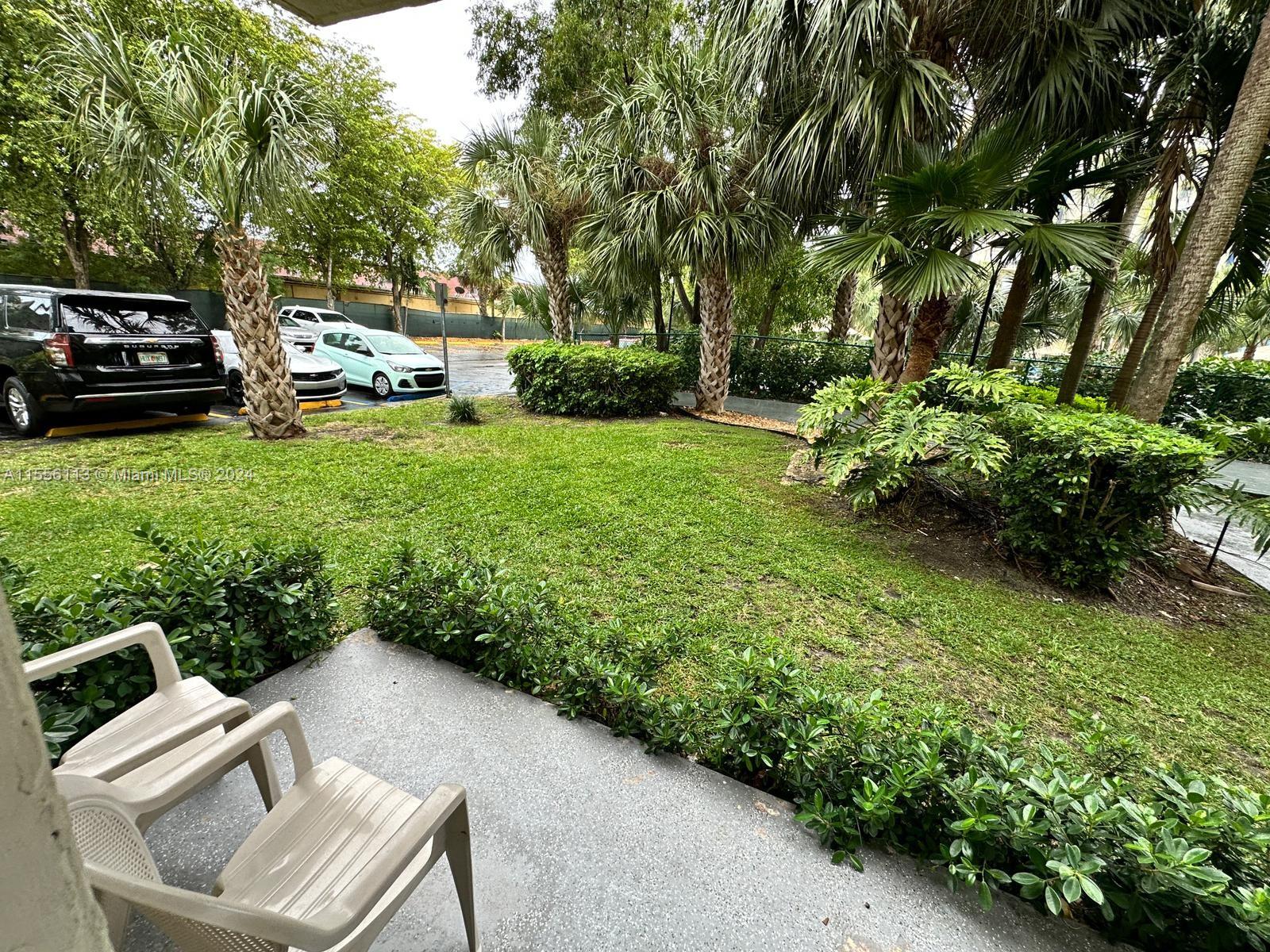 YOLANDA VILLAS CONDO - Residential
