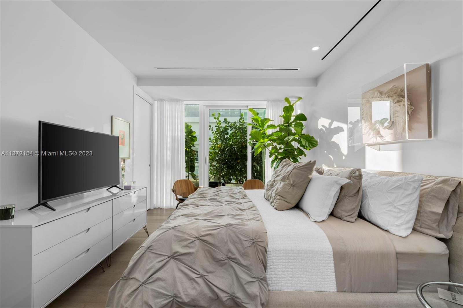 4701 NORTH MERIDIAN CONDO - Residential