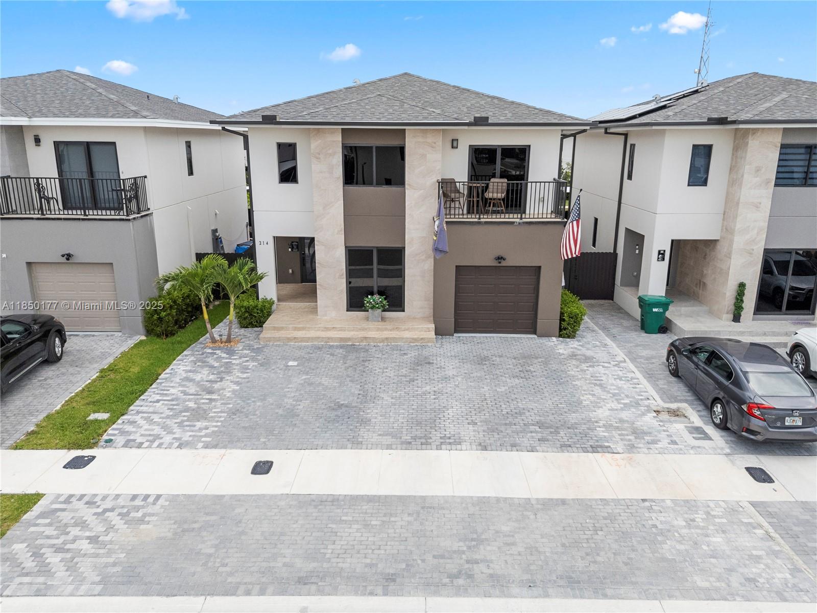 214 NW 13th Ct