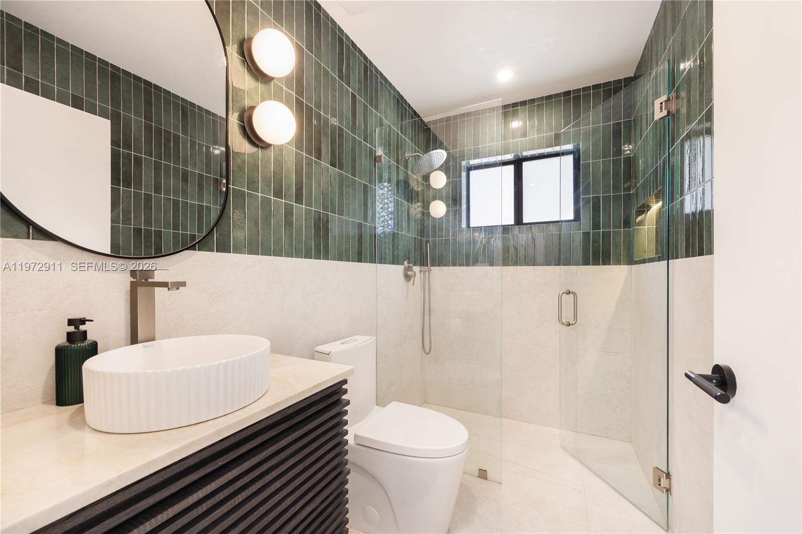 SOUTH SHENANDOAH - Residential Lease