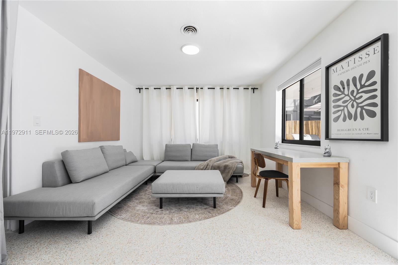 SOUTH SHENANDOAH - Residential Lease