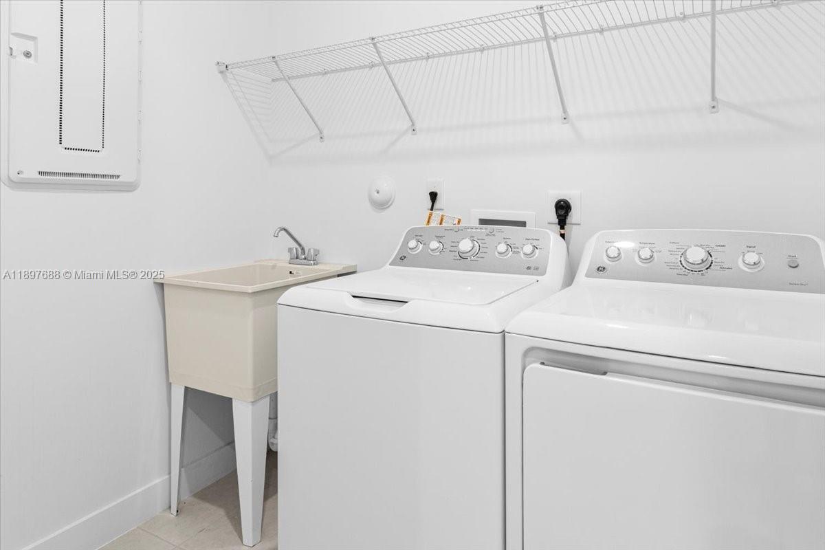 RESERVE AT DAVIE - Residential