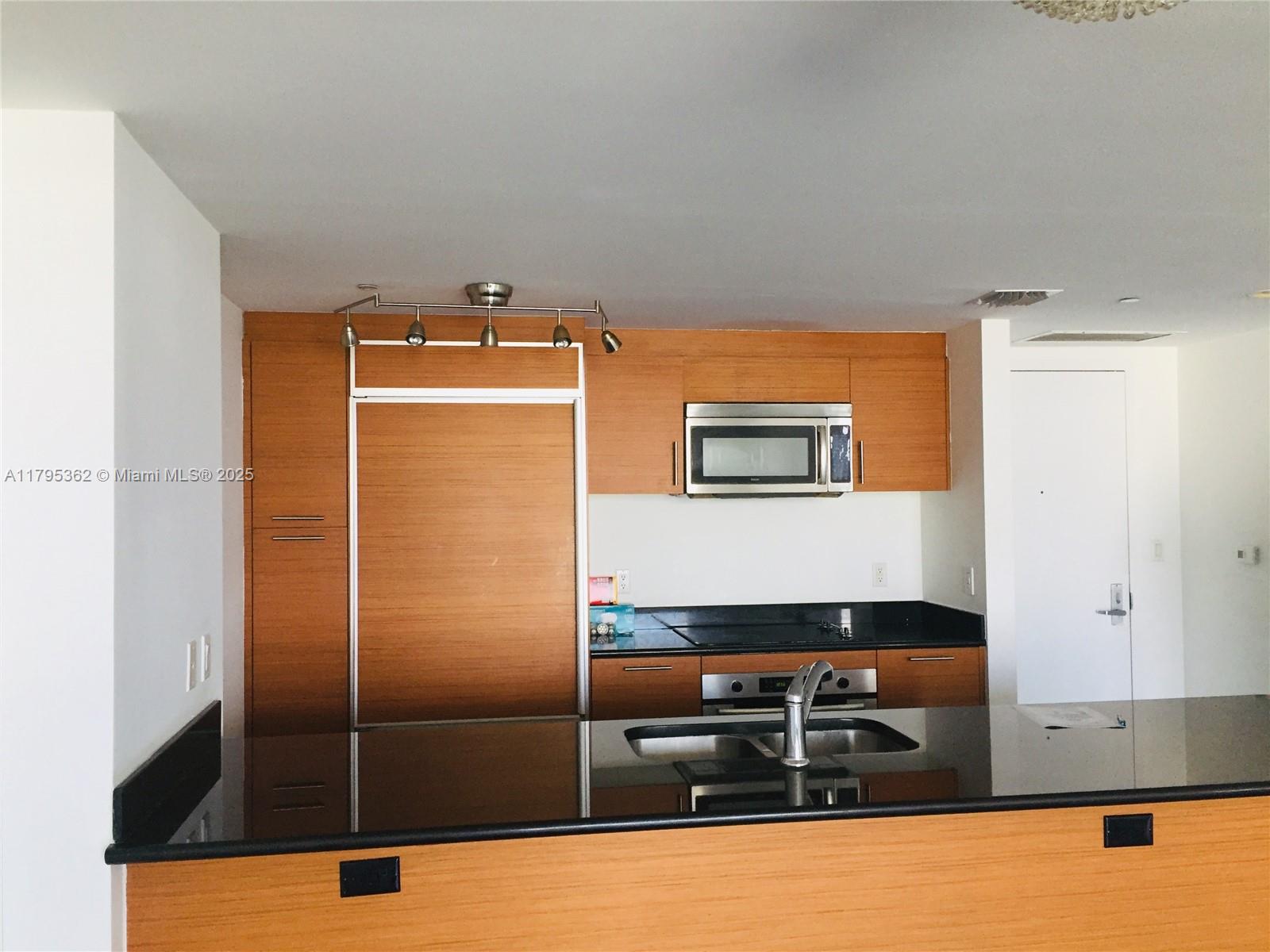 50 BISCAYNE CONDO - Residential Lease