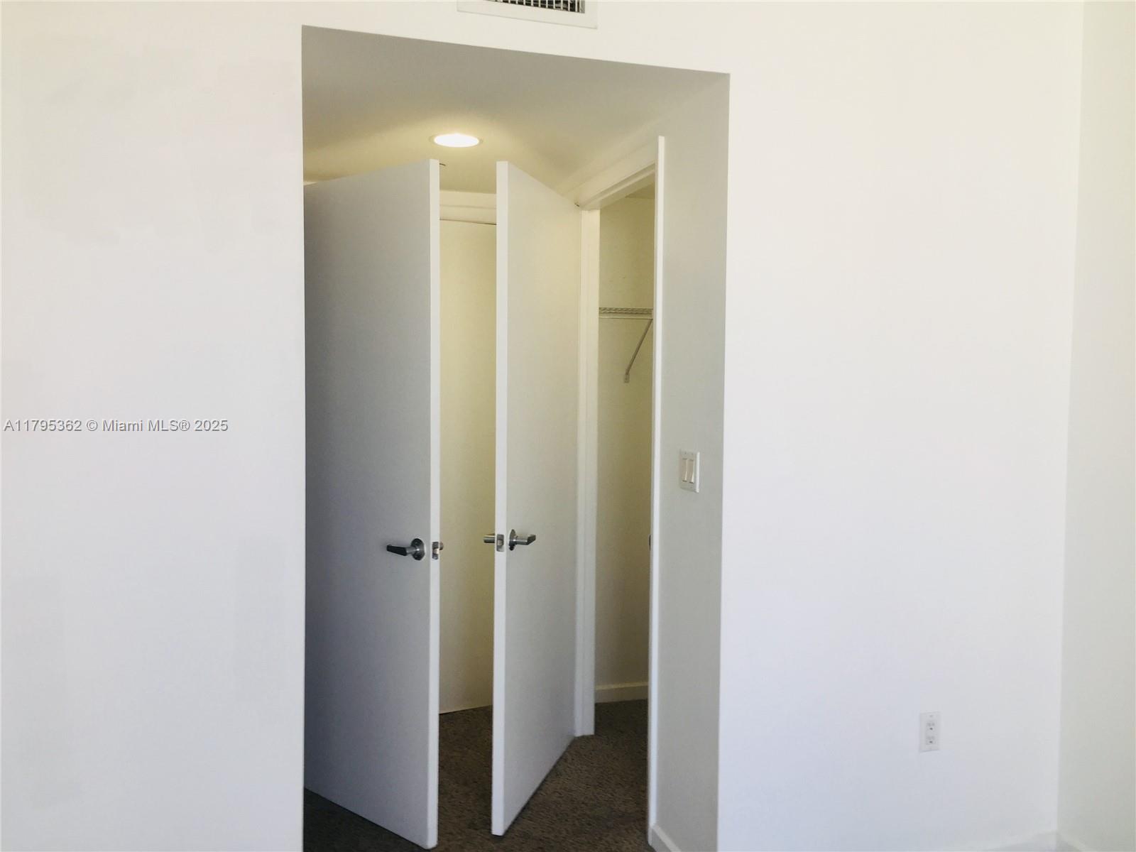 50 BISCAYNE CONDO - Residential Lease