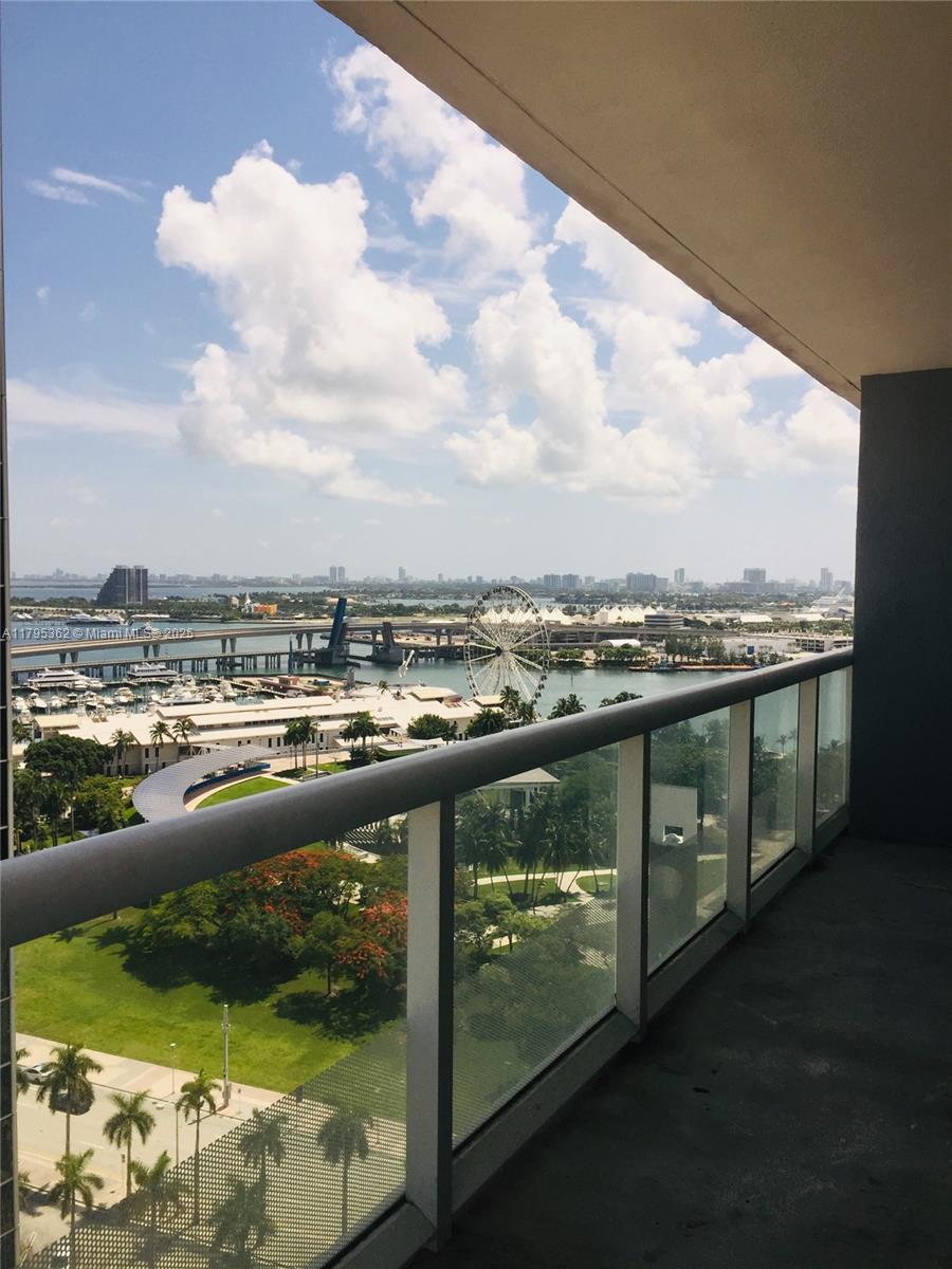 50 Biscayne Blvd 1901, Miami, Broward County, Florida - 2 Bedrooms  
2 Bathrooms - 