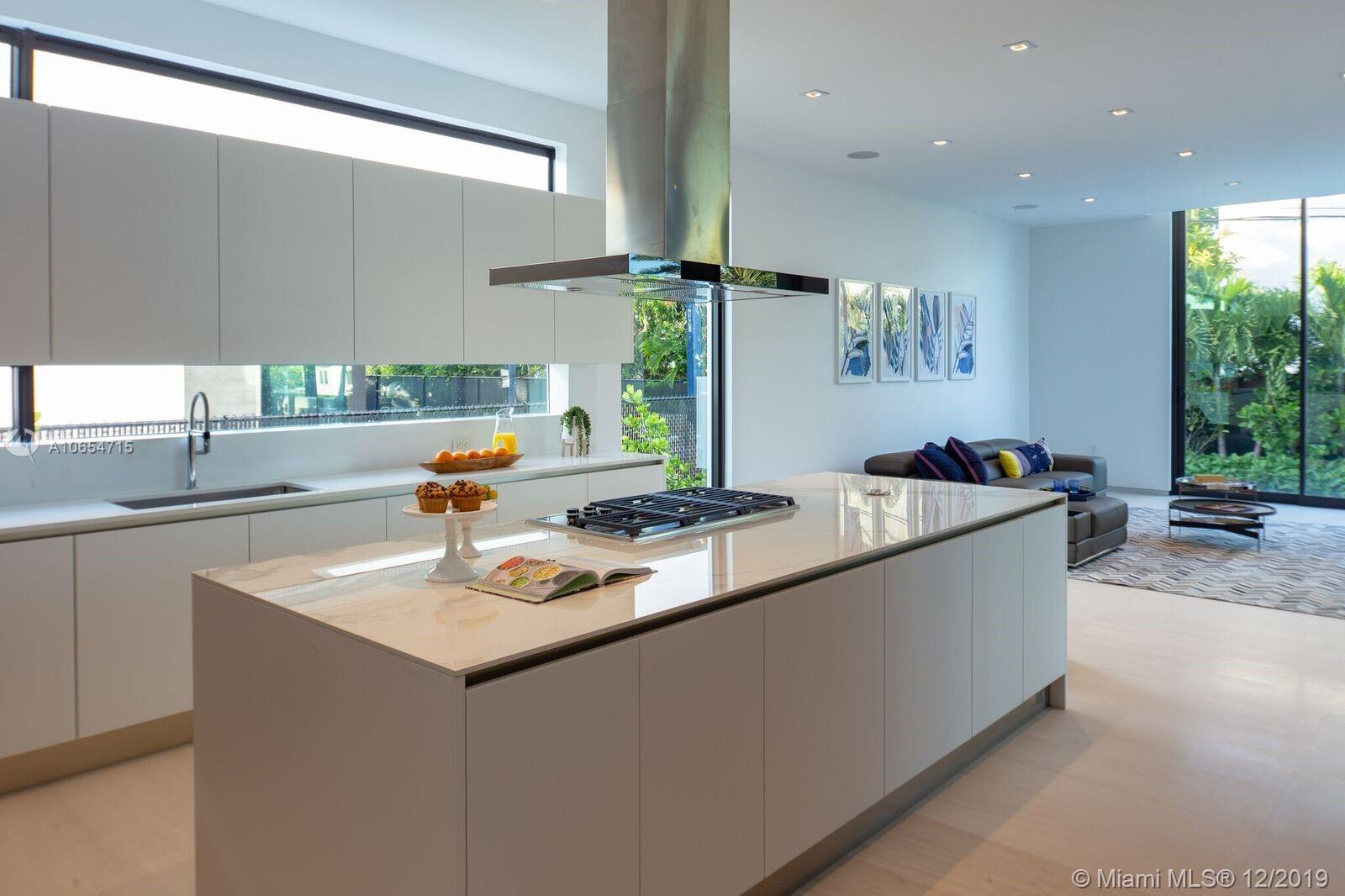 BAY HARBOR ISLAND - Residential