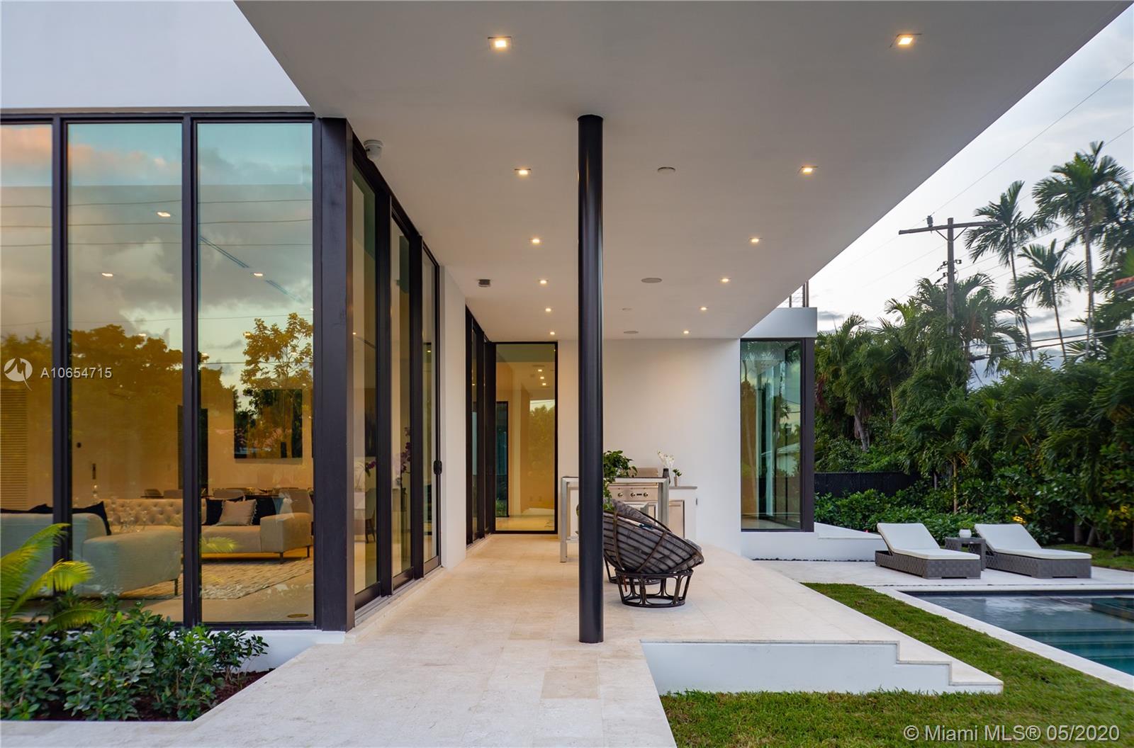 BAY HARBOR ISLAND - Residential