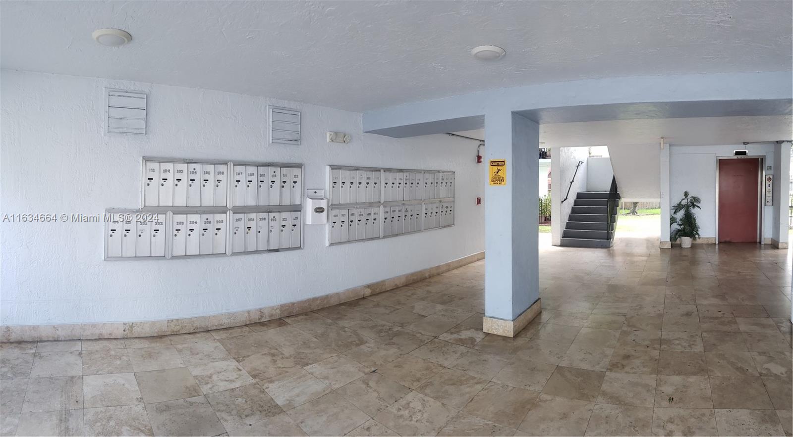 SEGOVIA CONDO - Residential