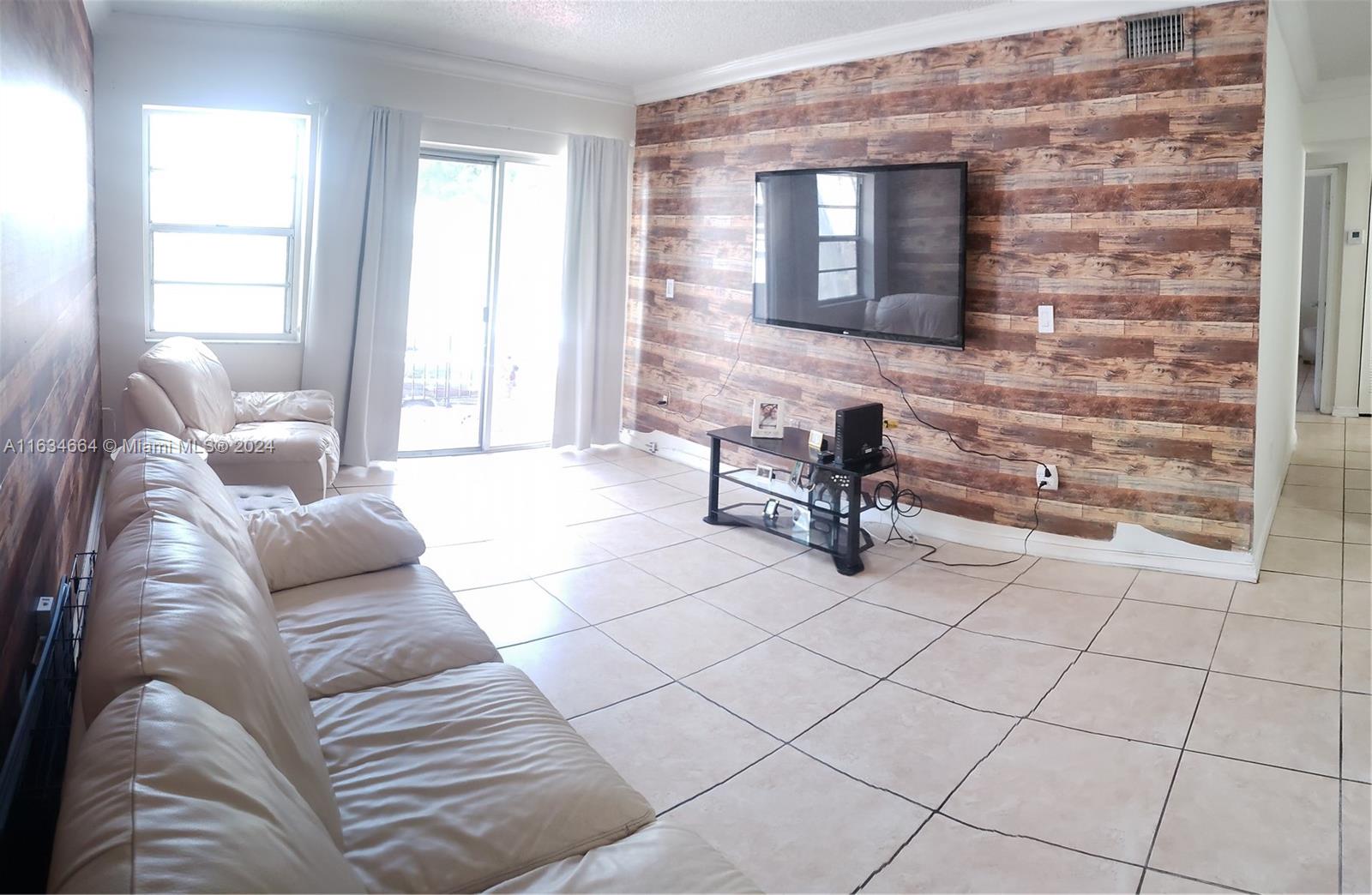 SEGOVIA CONDO - Residential