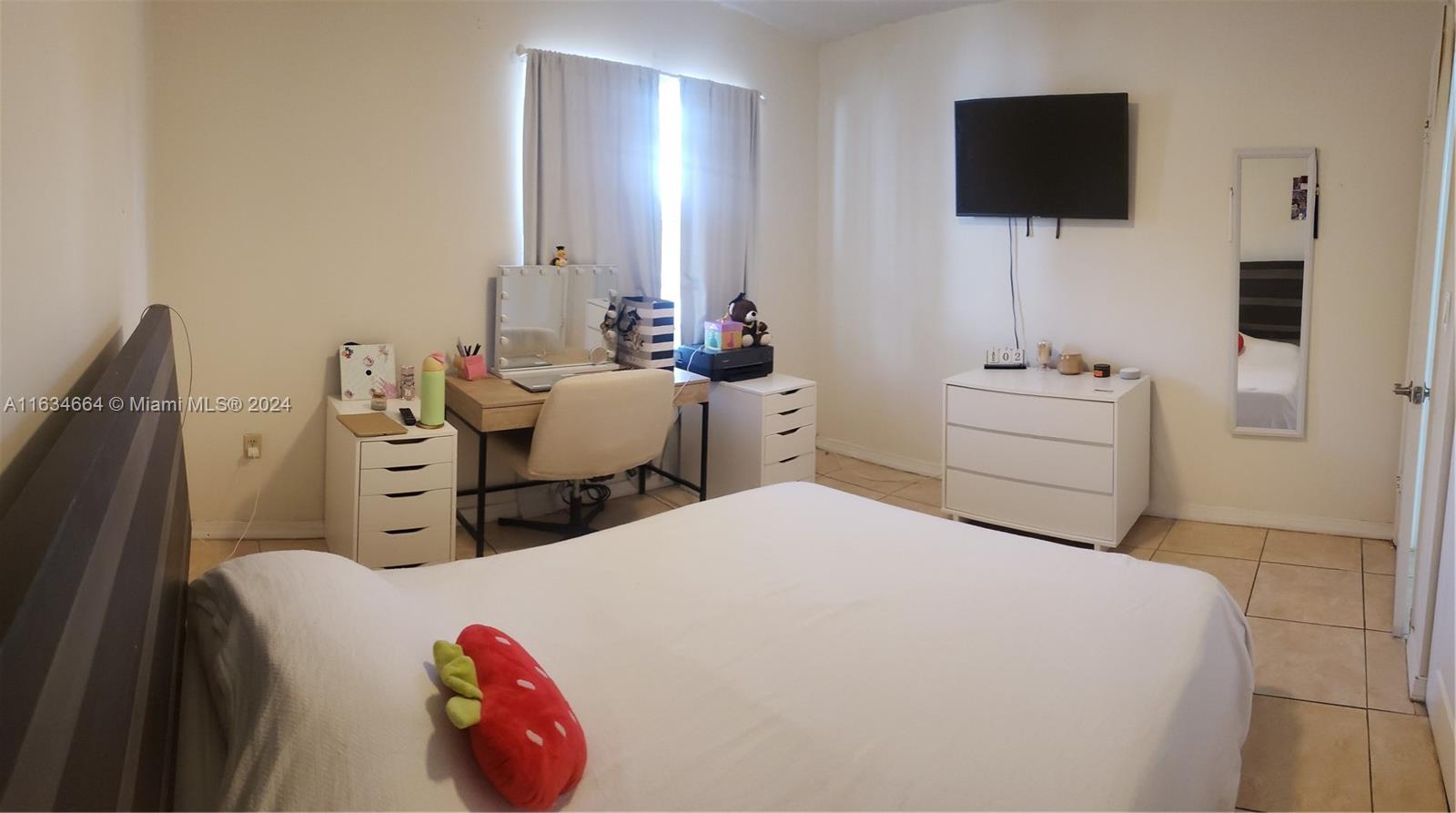 SEGOVIA CONDO - Residential