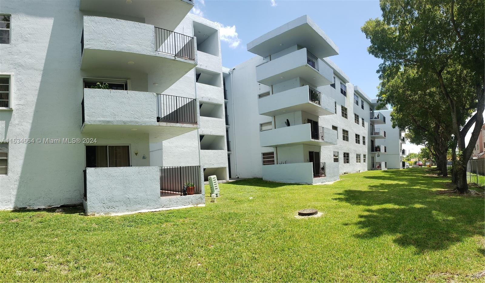 SEGOVIA CONDO - Residential