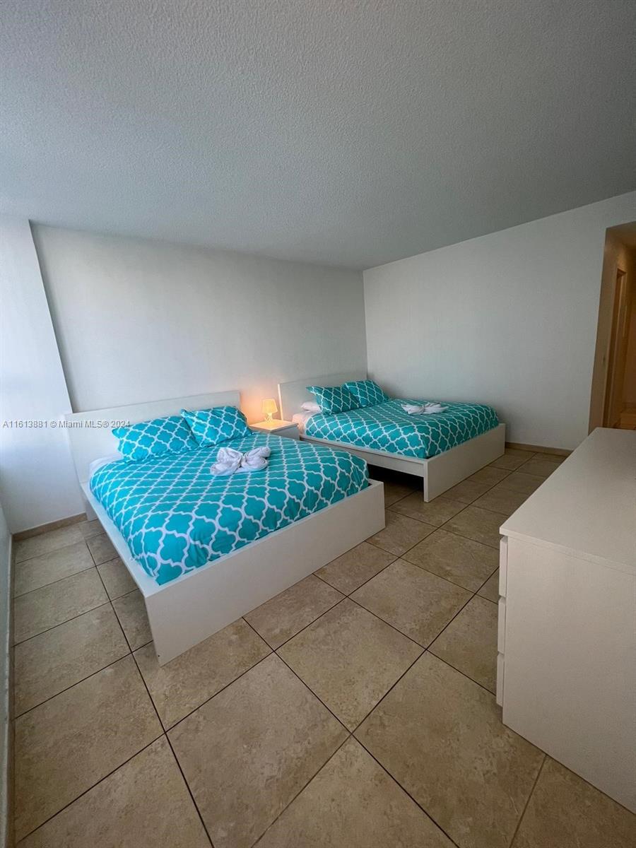 ALEXANDER TOWERS CONDO - Residential