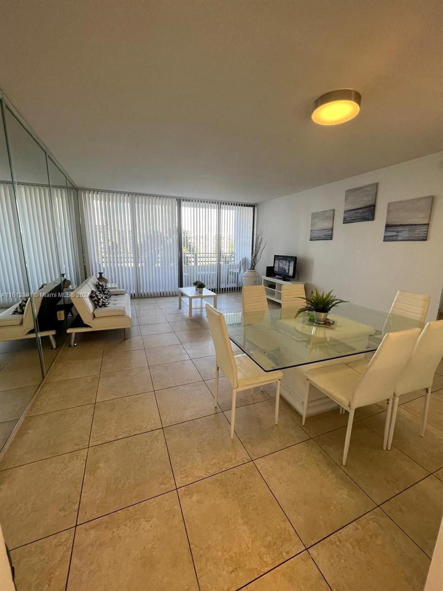 ALEXANDER TOWERS CONDO - Residential