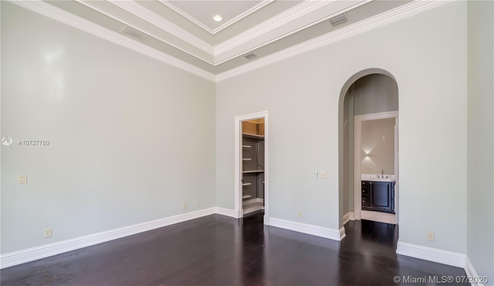 ISLAND ESTATES - Residential