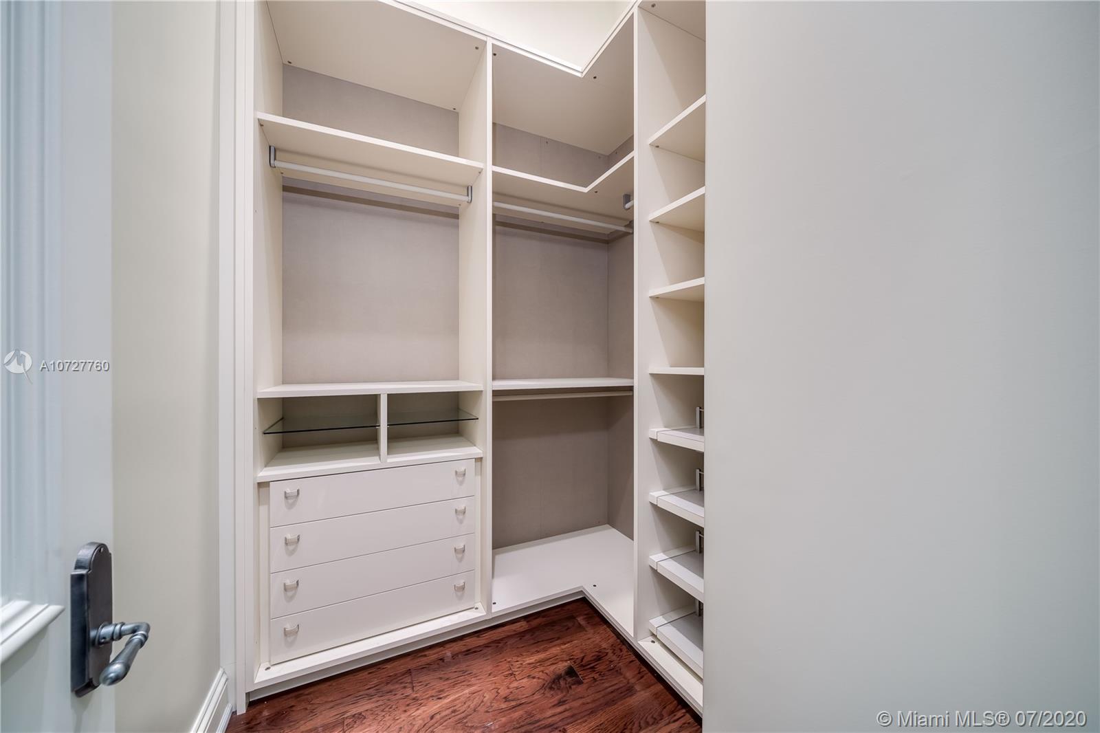 ISLAND ESTATES - Residential