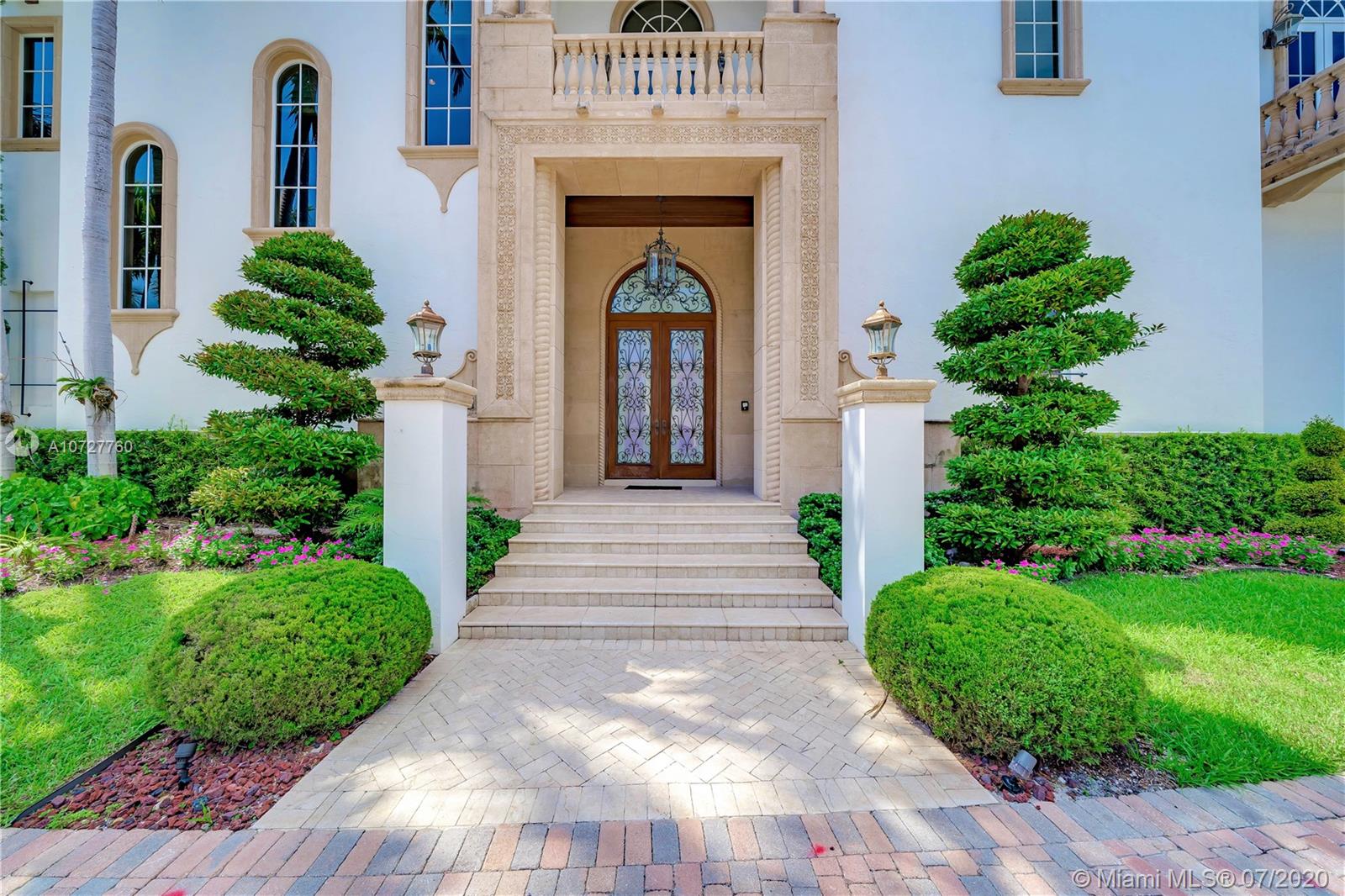 ISLAND ESTATES - Residential