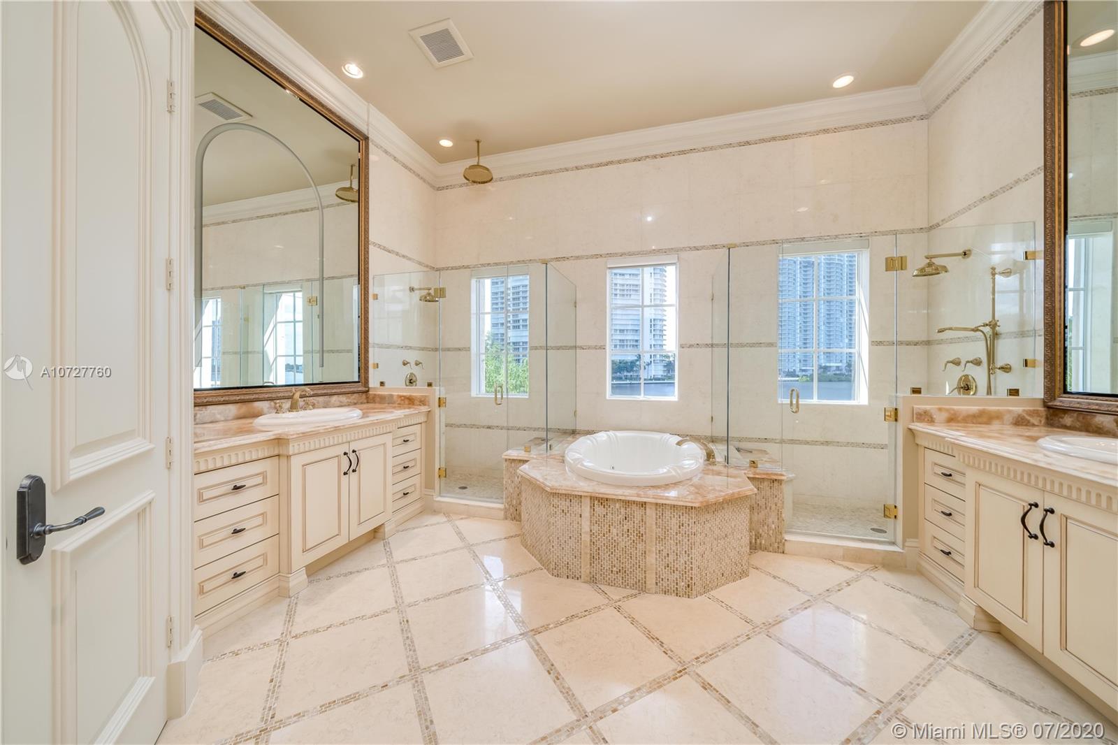 ISLAND ESTATES - Residential