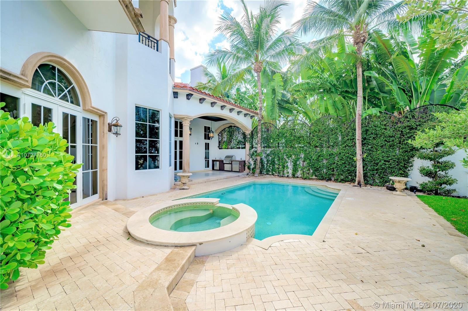 ISLAND ESTATES - Residential