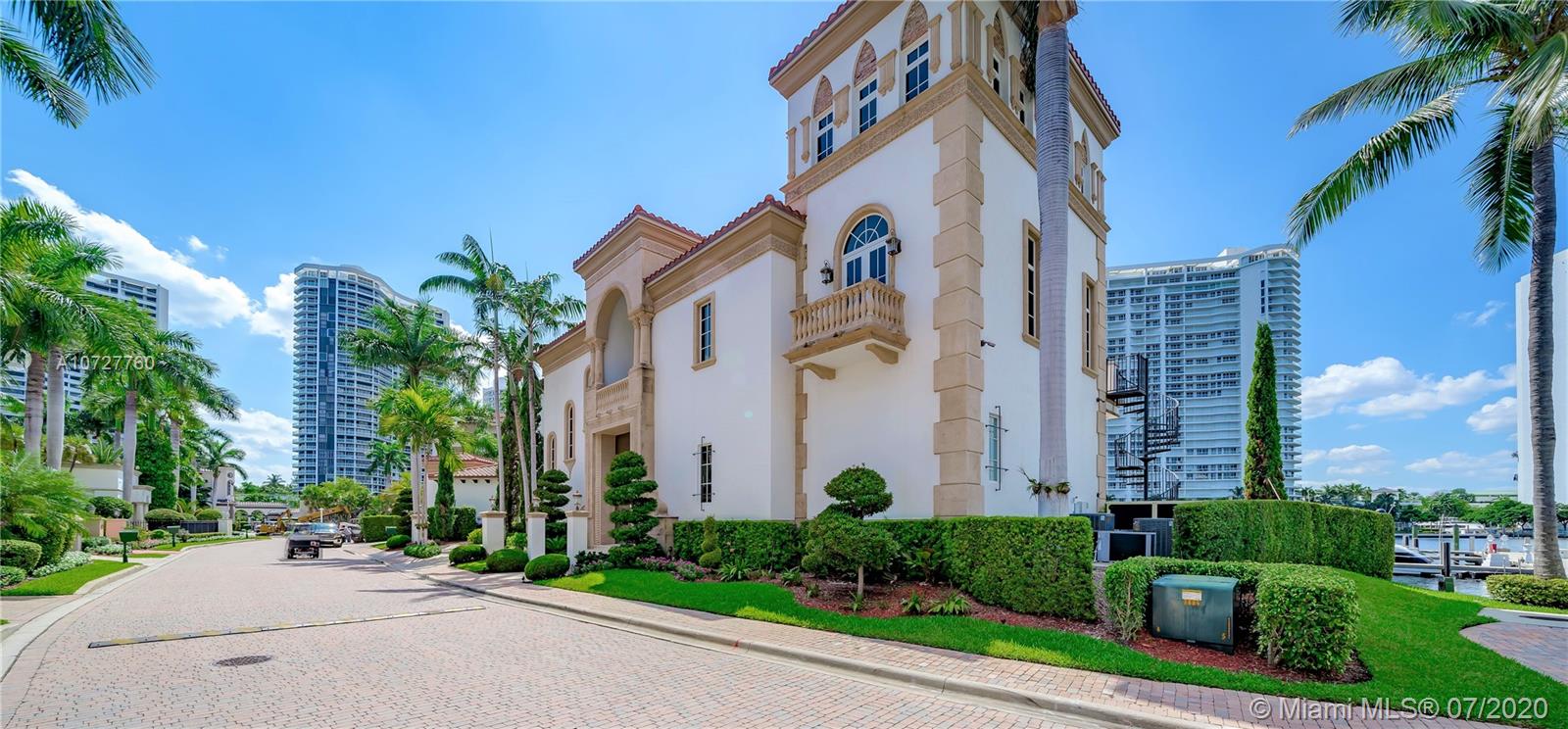 ISLAND ESTATES - Residential