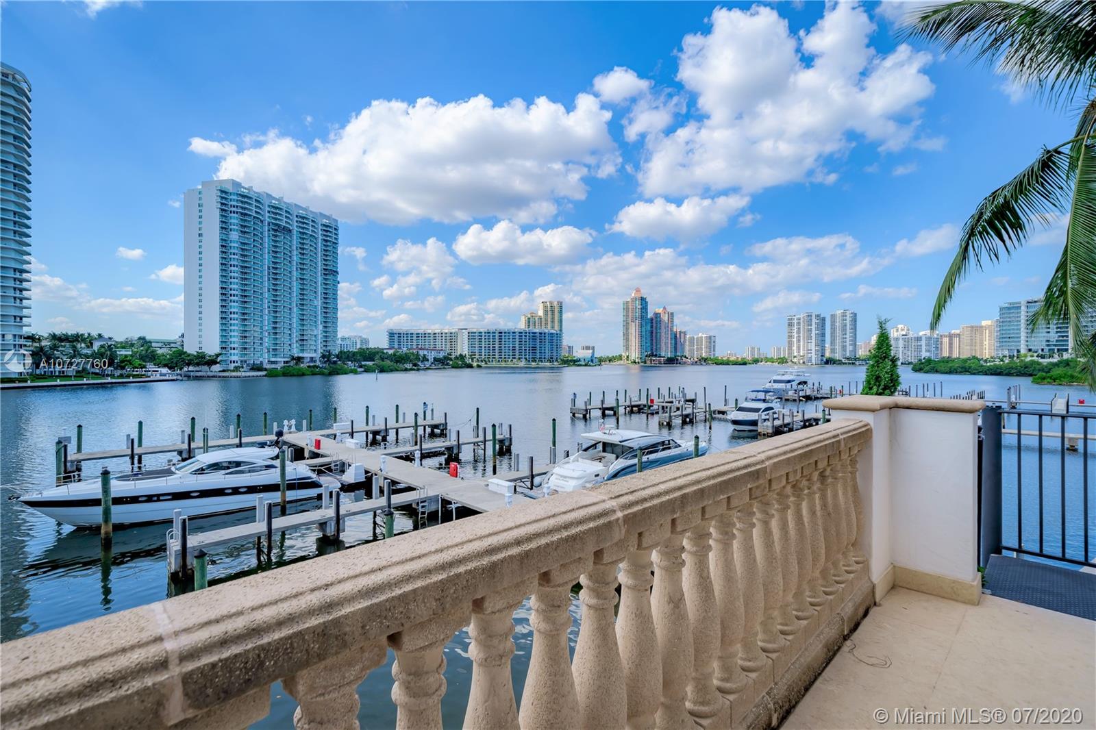 ISLAND ESTATES - Residential