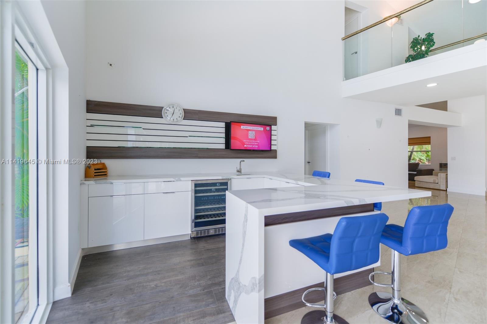 GOLDEN BEACH SEC E - Residential