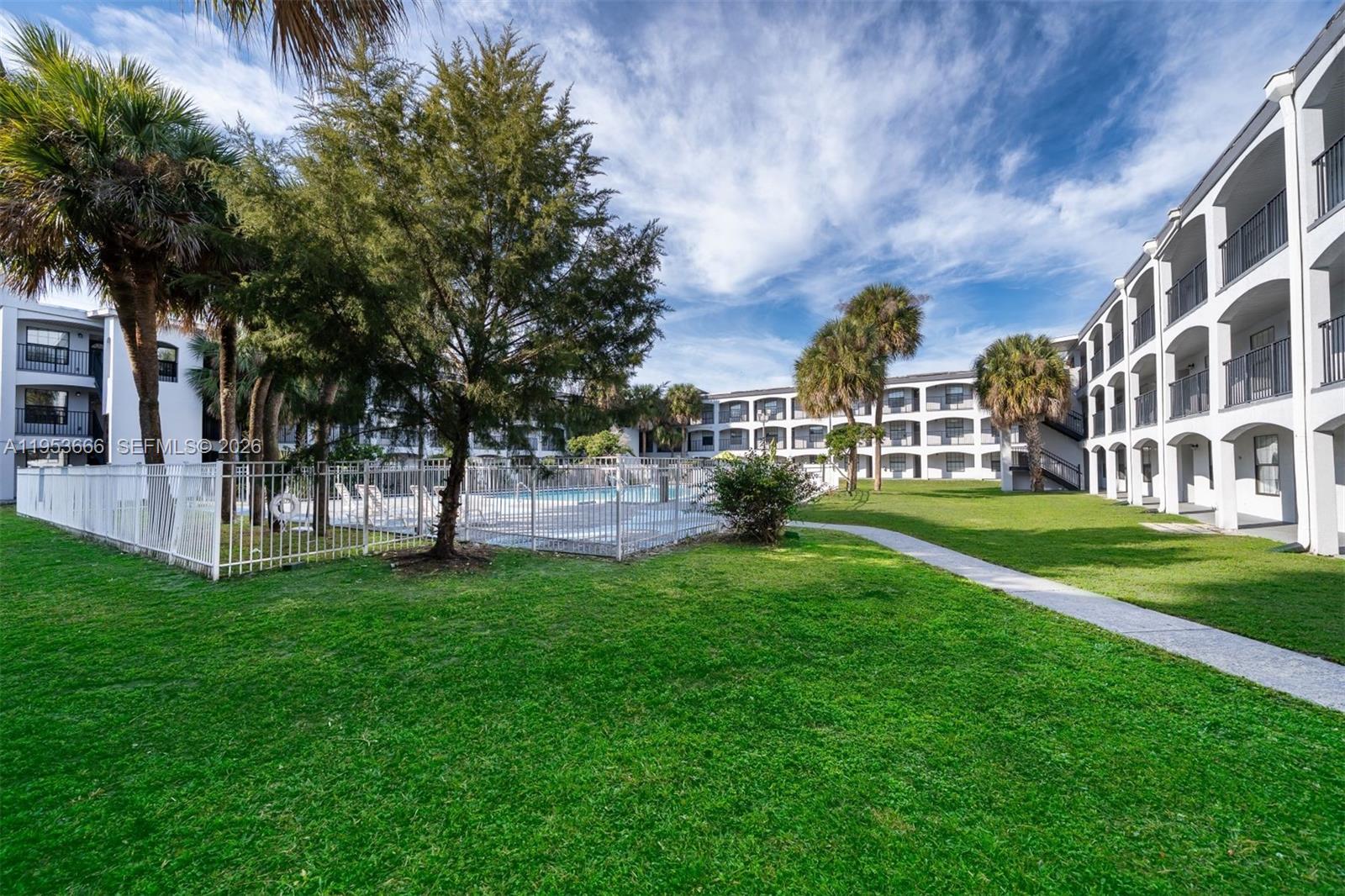 PALM SQUARE AT BELLE ISLE - Residential