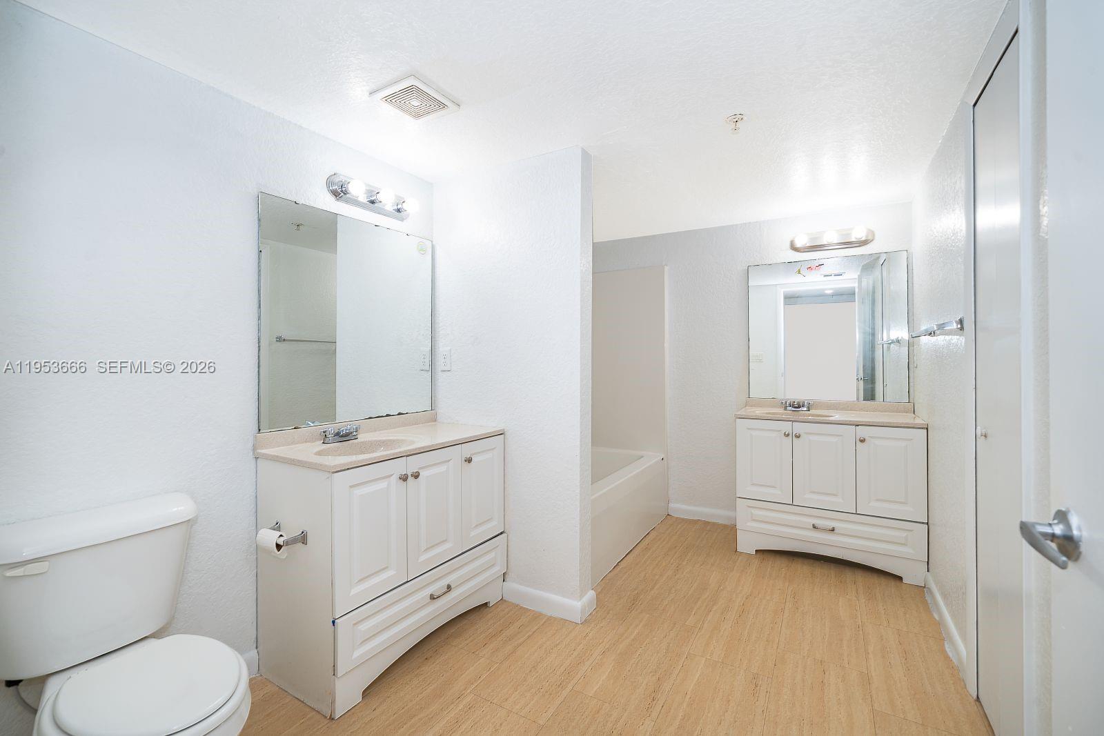 PALM SQUARE AT BELLE ISLE - Residential