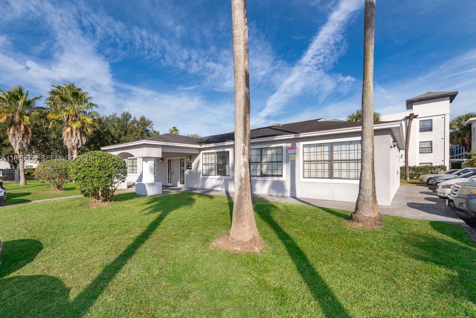 PALM SQUARE AT BELLE ISLE - Residential