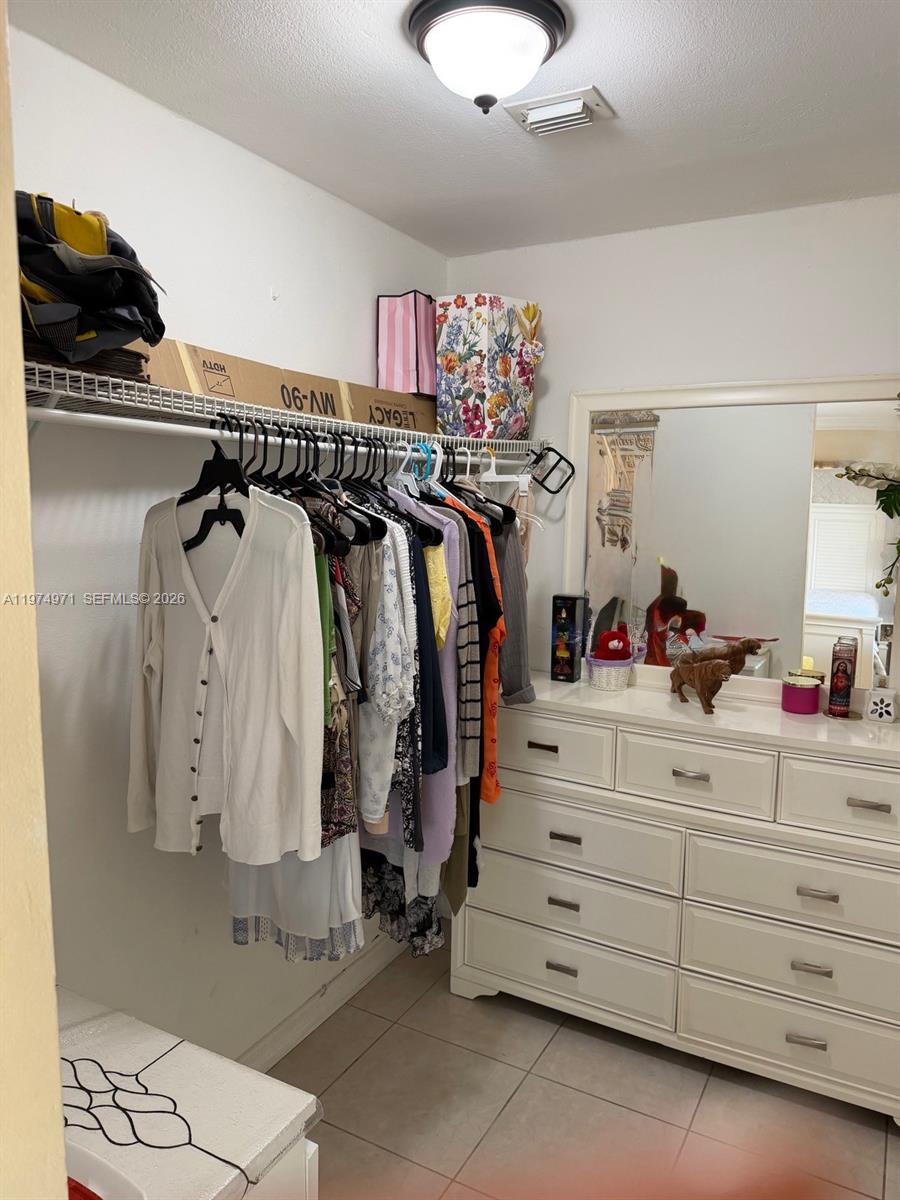 BLUE WATERS TR VILLAGE SE - Residential