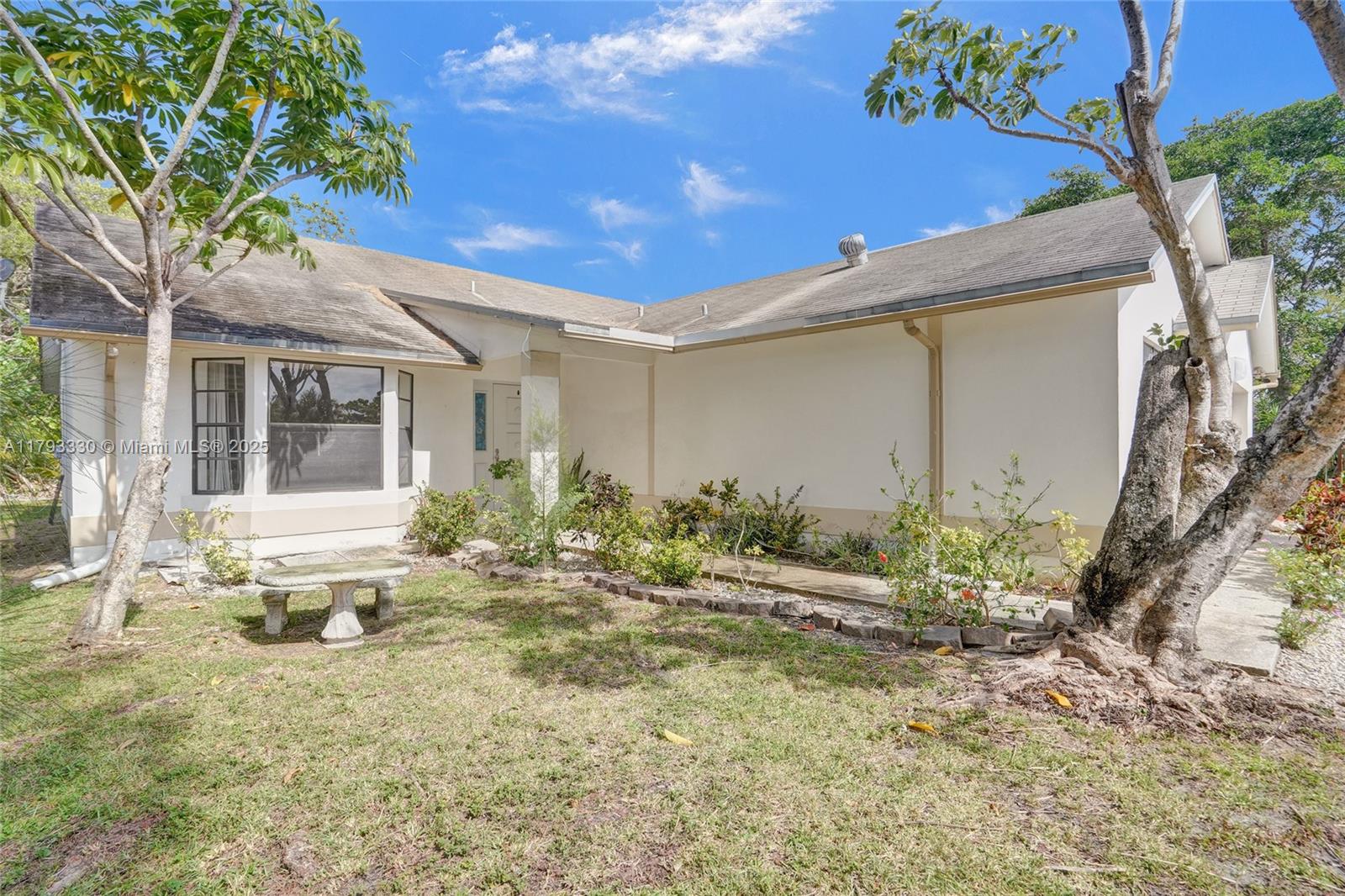 2011 SW 44th Ter