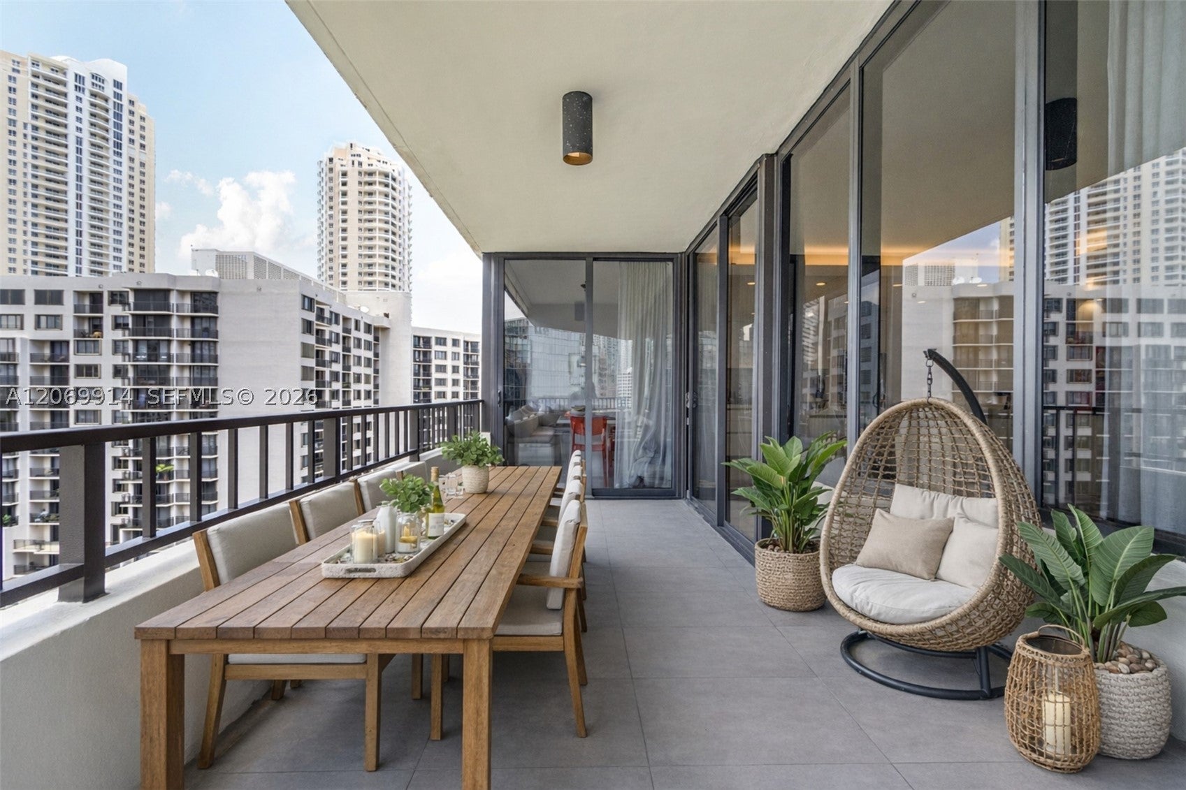 520 Brickell Key Dr A1421